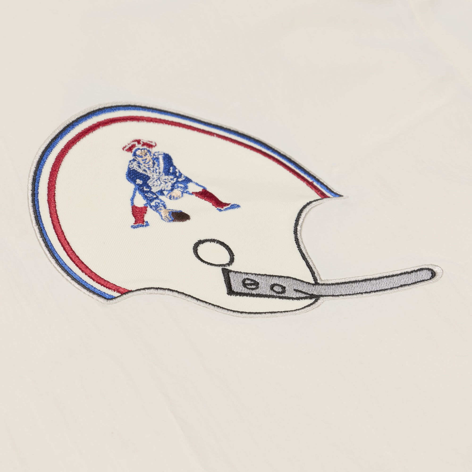 Veste d'entraîneur Mitchell & Ness crème New England Patriots Retro Roots pour homme
