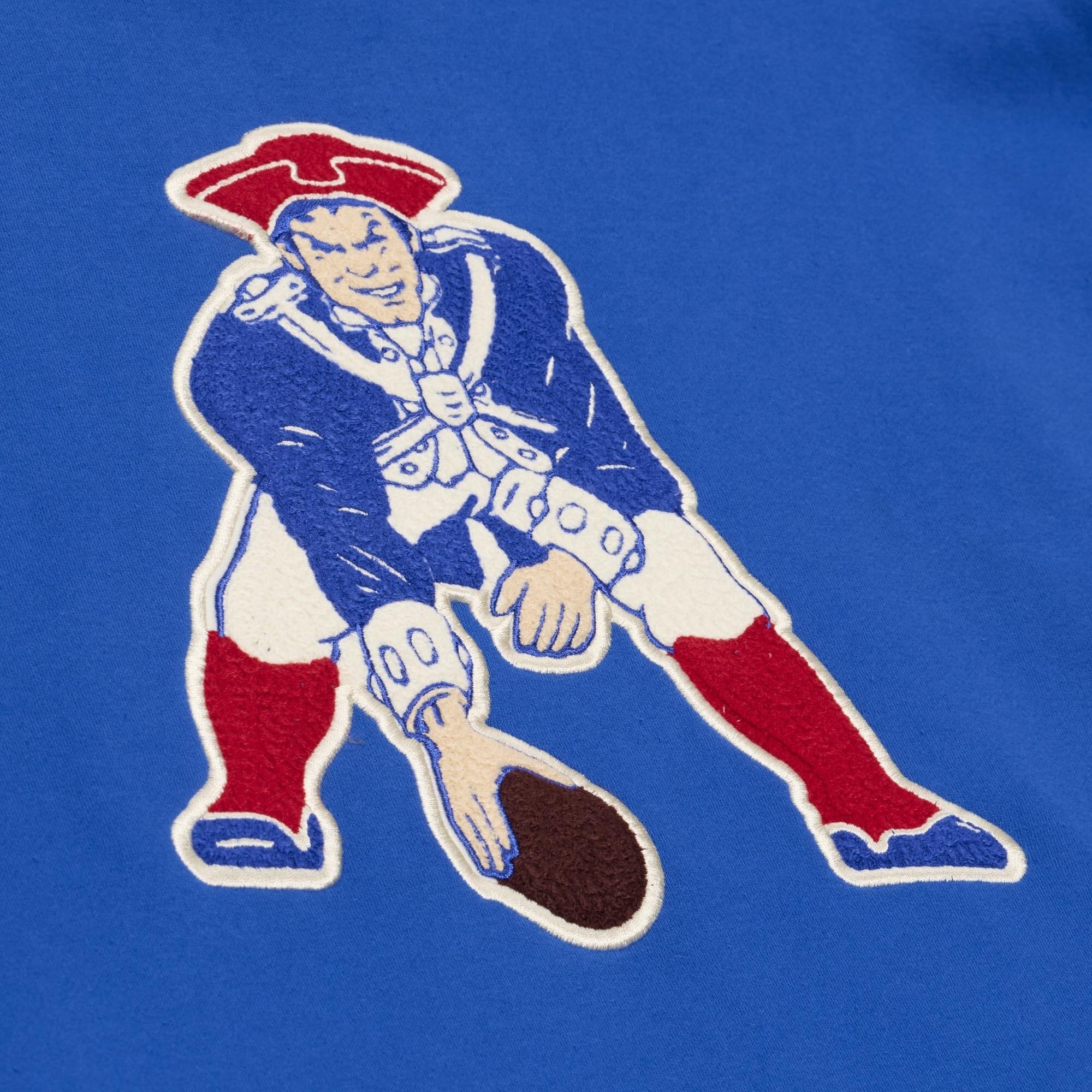 Sweat à capuche en polaire épaisse Mitchell & Ness Royal New England Patriots Premium Essentials pour homme