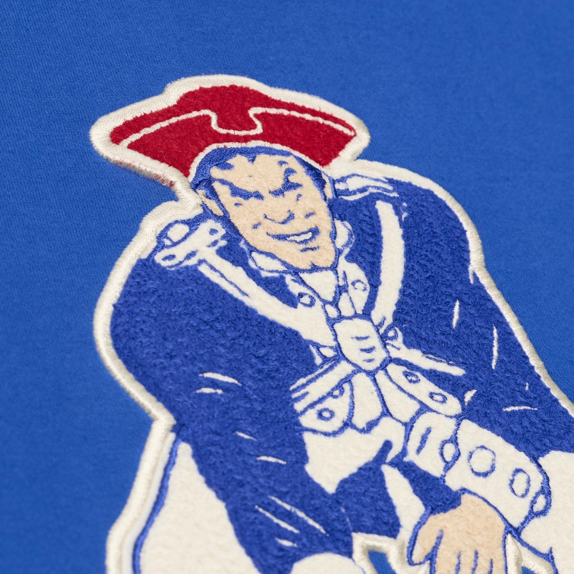 Sweat à capuche en polaire épaisse Mitchell & Ness Royal New England Patriots Premium Essentials pour homme