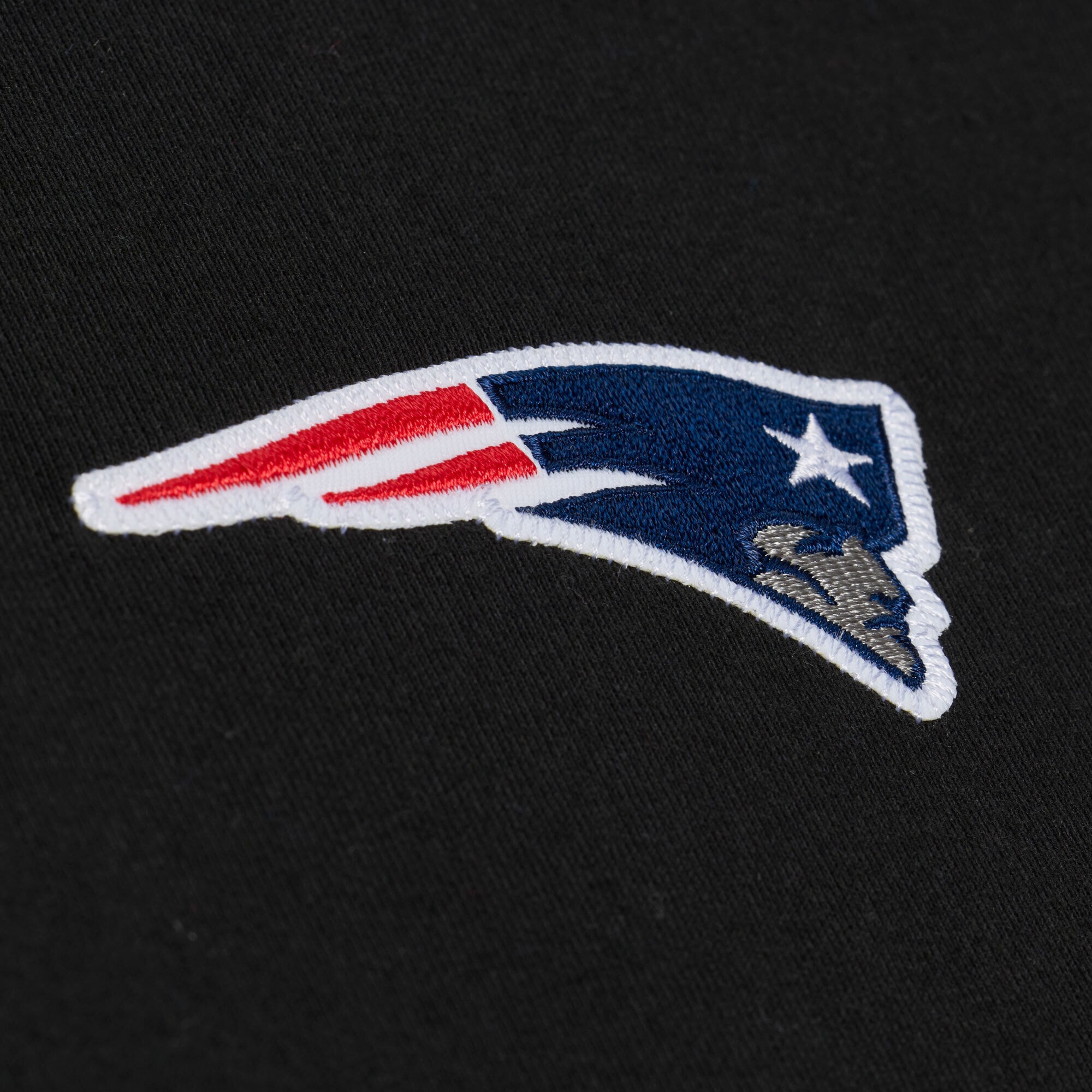 Men's Mitchell & Ness Tom Brady Black New England Patriots Retired Solo Player T-Shirt