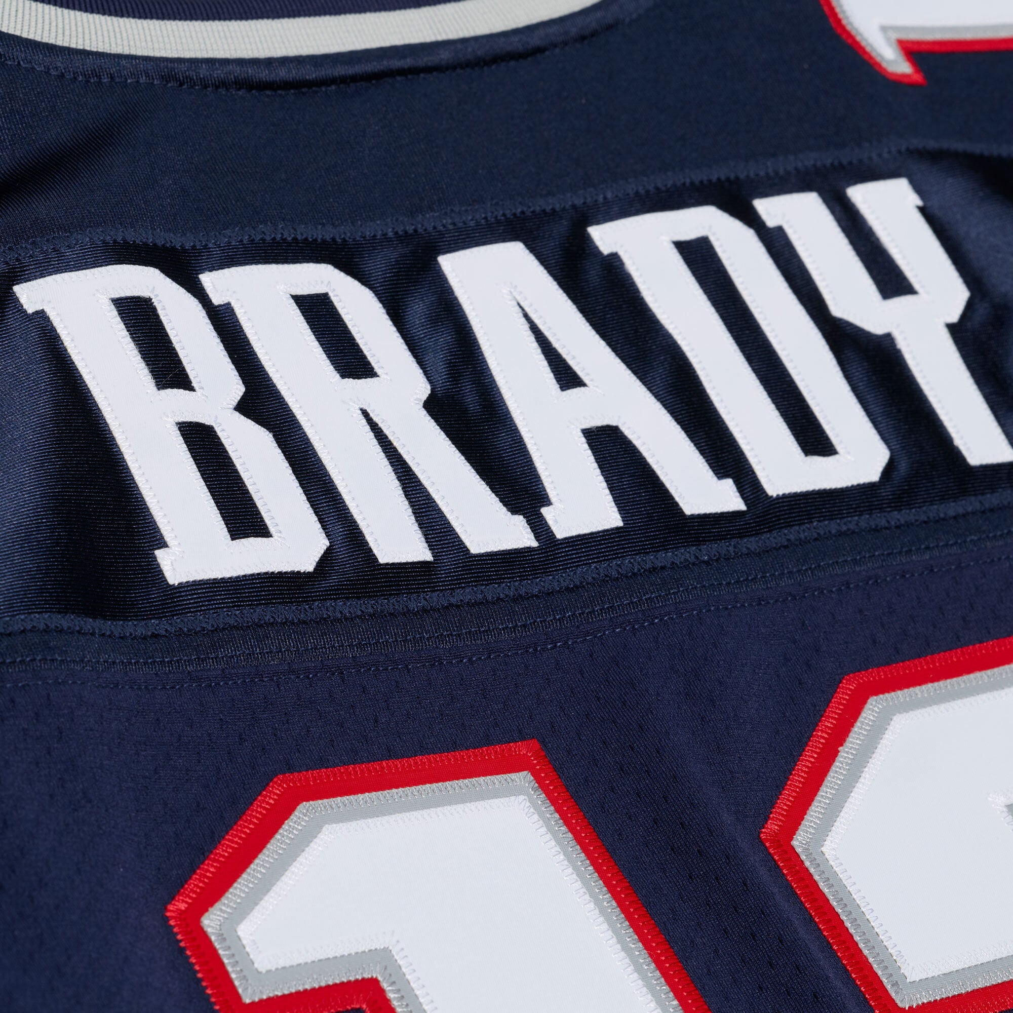 Men's Mitchell & Ness Tom Brady White New England Patriots 2000 Authentic Jersey
