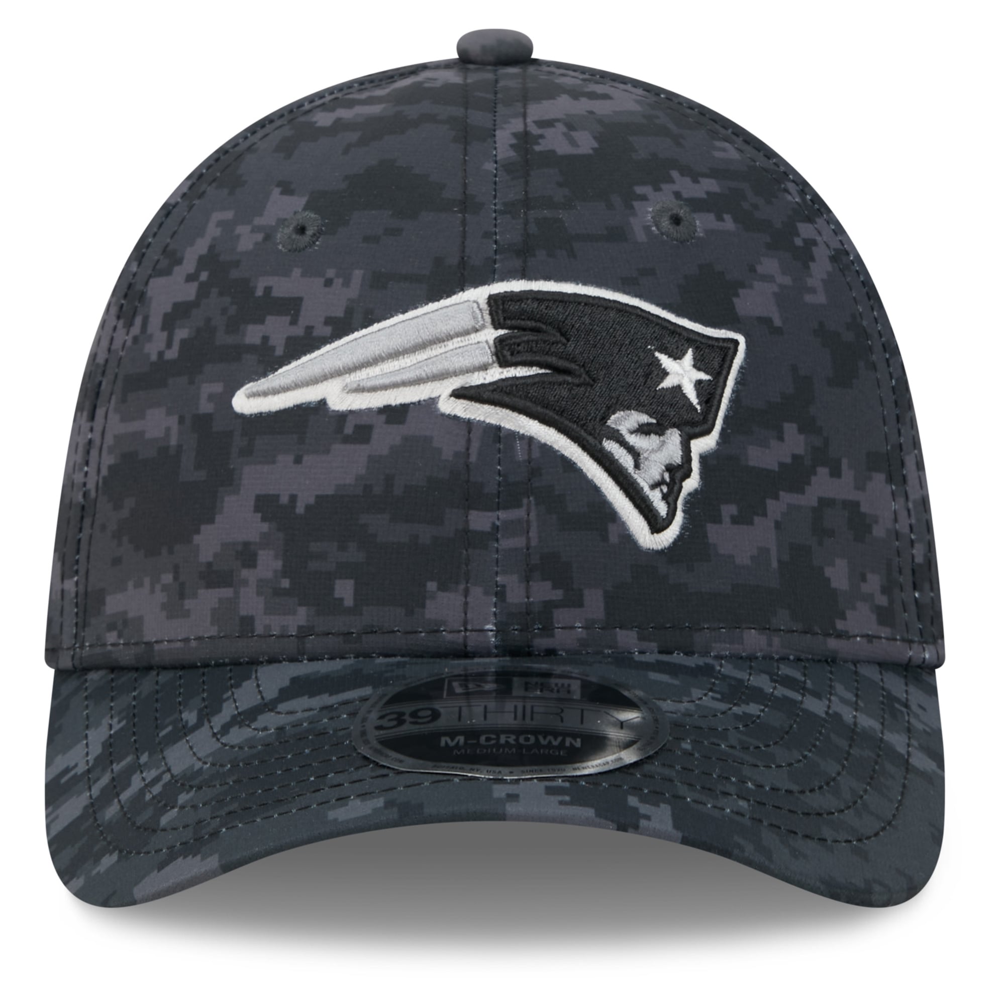 Men's New Era Black England Patriots 2026 Salute To Service 39THIRTY M-Crown Stretch Hat