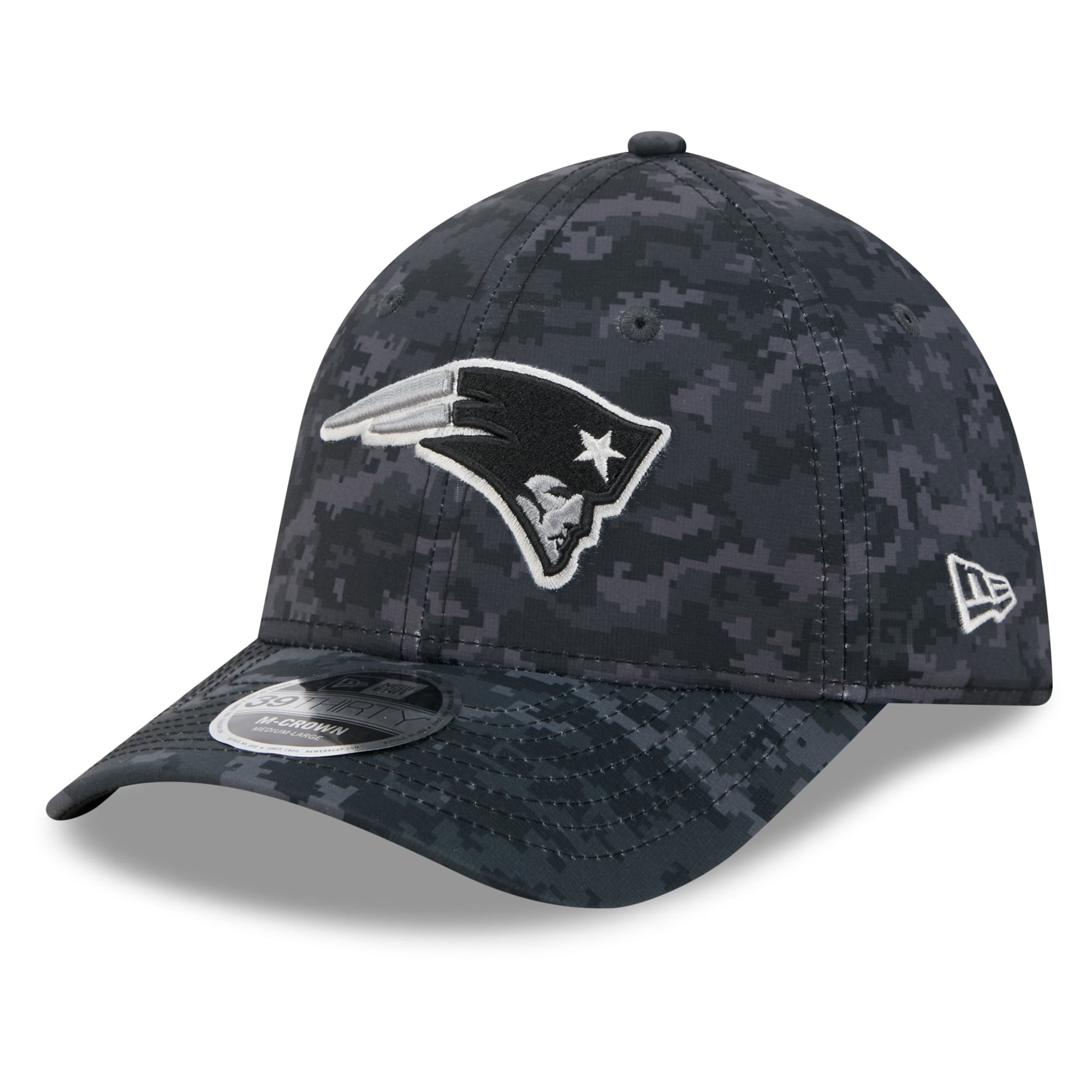 Men's New Era Black England Patriots 2026 Salute To Service 39THIRTY M-Crown Stretch Hat