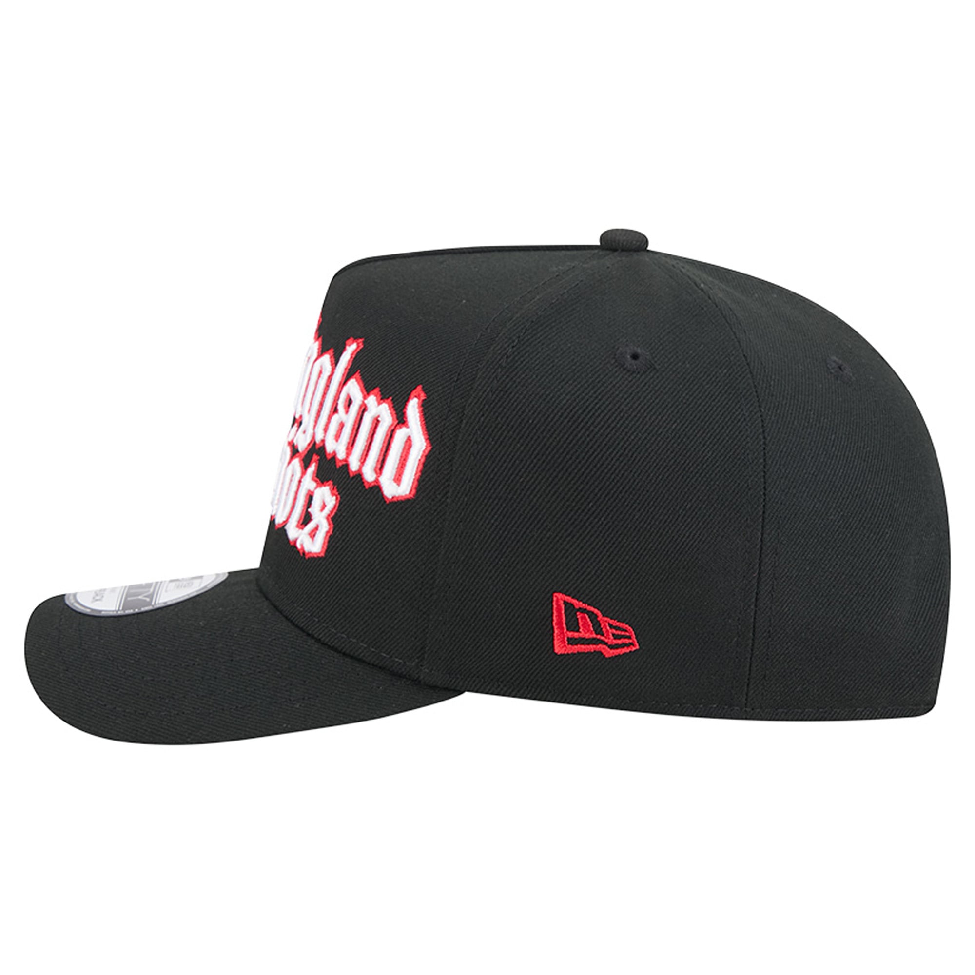 Casquette snapback New Era 9FIFTY noire pour homme, modèle Proud A-Frame, aux couleurs des New England Patriots.
