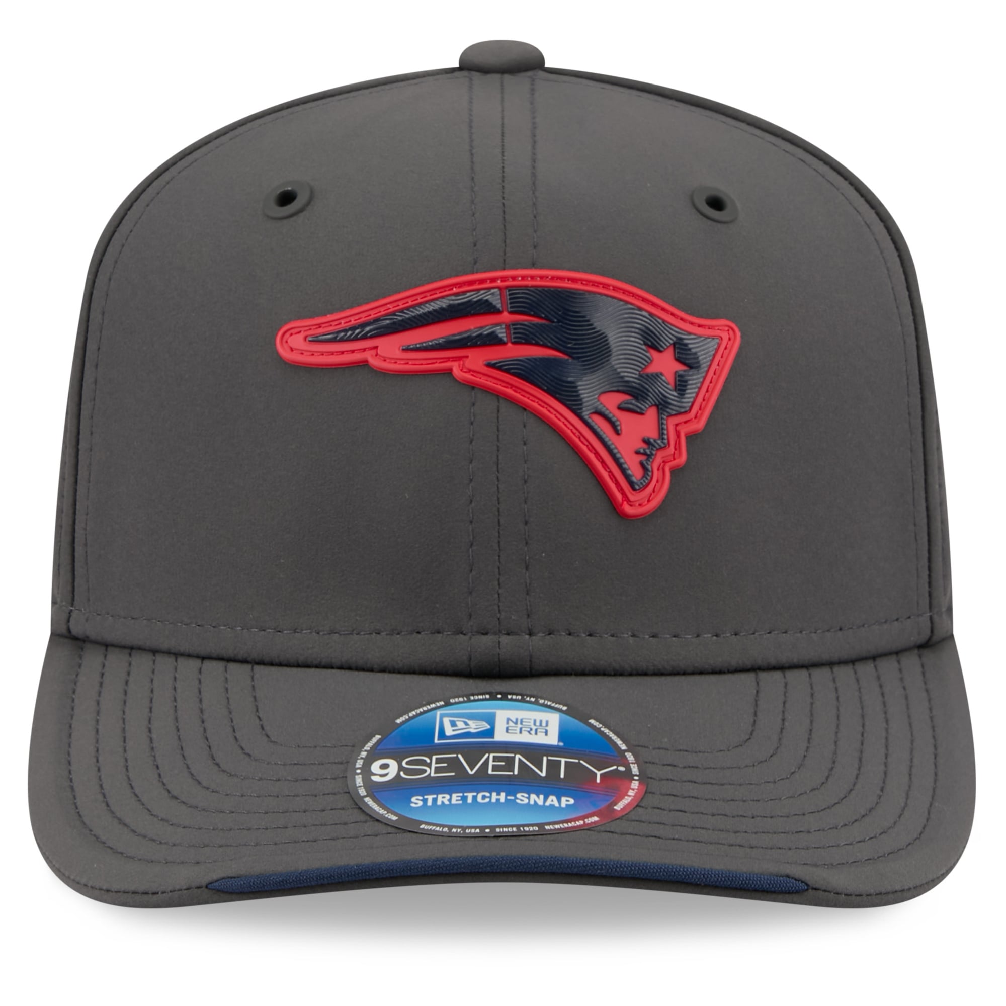 Casquette ajustable New Era anthracite New England Patriots 2026 Sideline pour temps froid 9SEVENTY