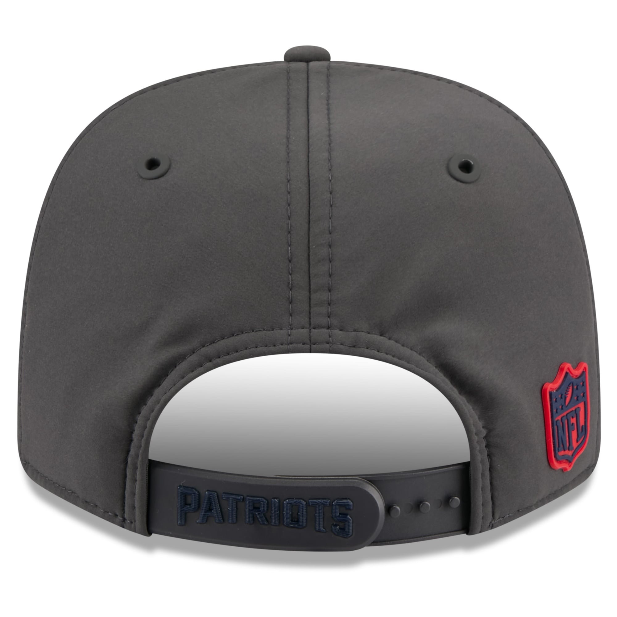 Casquette ajustable New Era anthracite New England Patriots 2026 Sideline pour temps froid 9SEVENTY