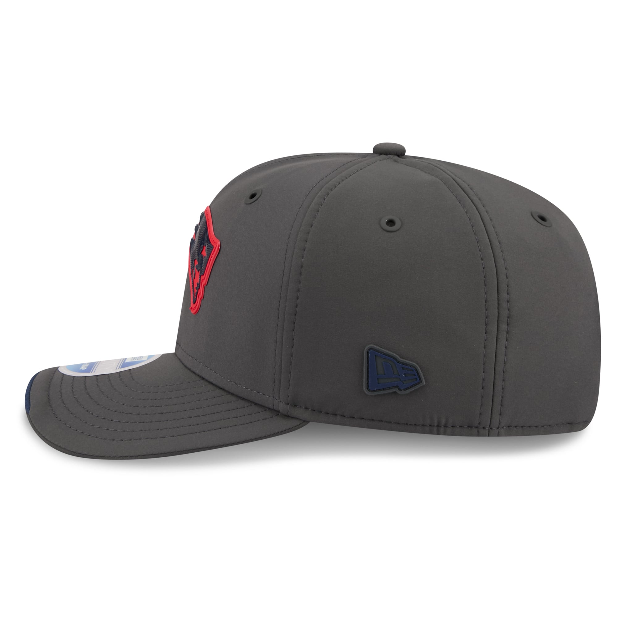 Casquette ajustable New Era anthracite New England Patriots 2026 Sideline pour temps froid 9SEVENTY