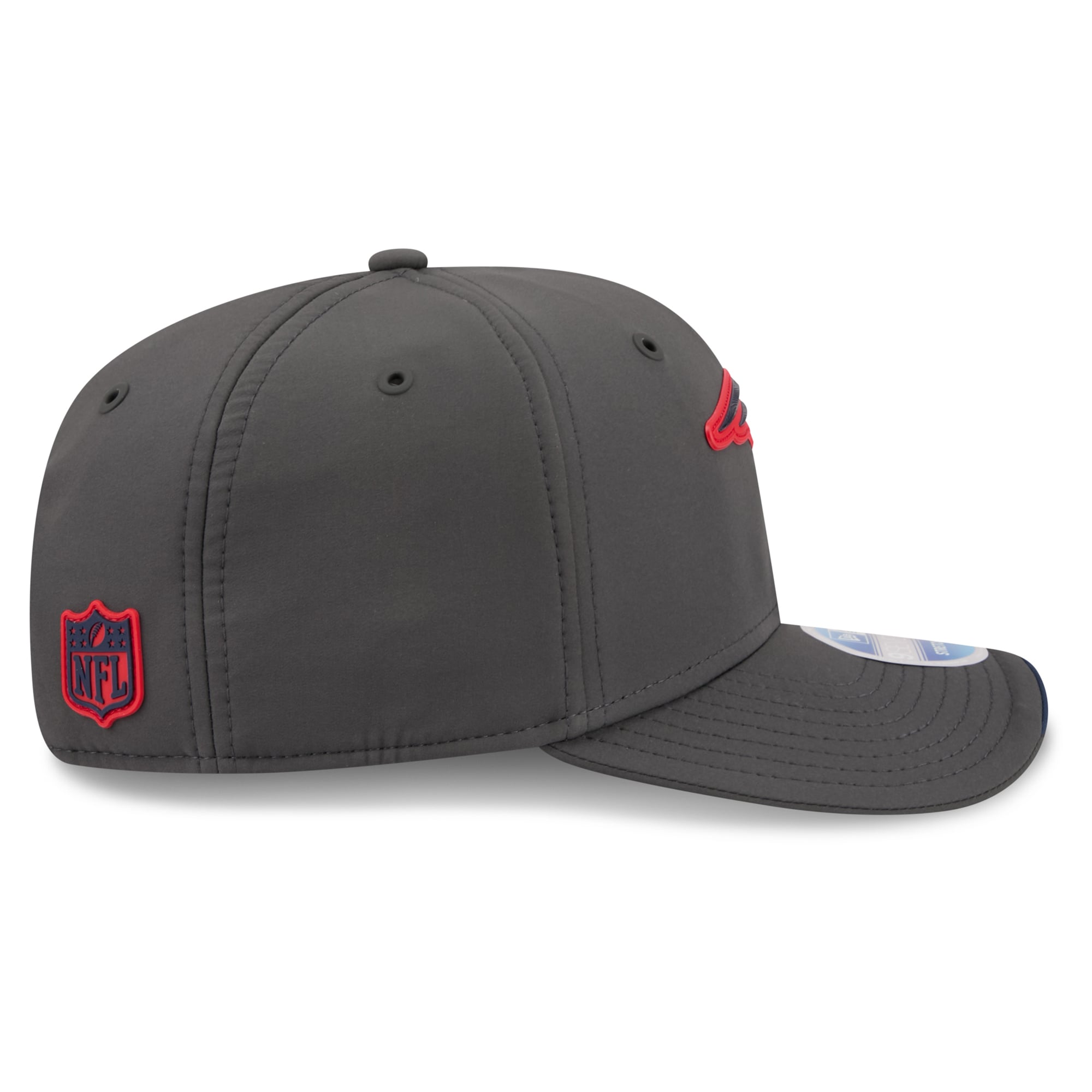 Casquette ajustable New Era anthracite New England Patriots 2026 Sideline pour temps froid 9SEVENTY