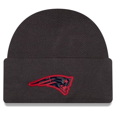 New England Patriots New Era 2026 Sideline Cold Weather  Skully Knit Hat - Charcoal