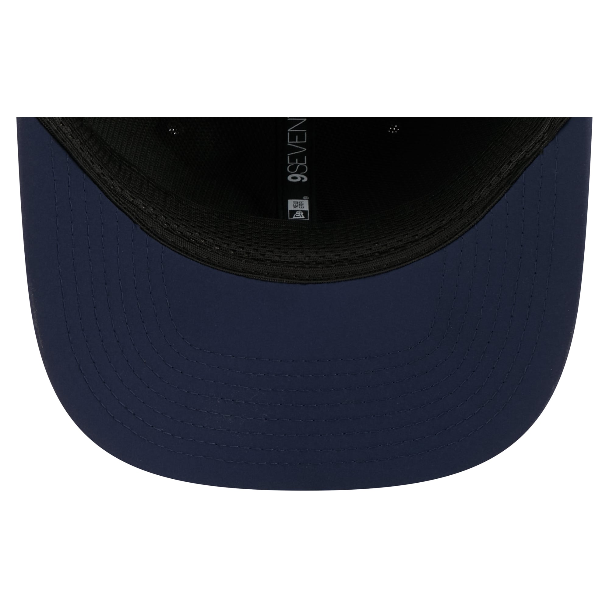 Men's New Era Navy New England Patriots 2026 Sideline 9SEVENTY Adjustable Hat