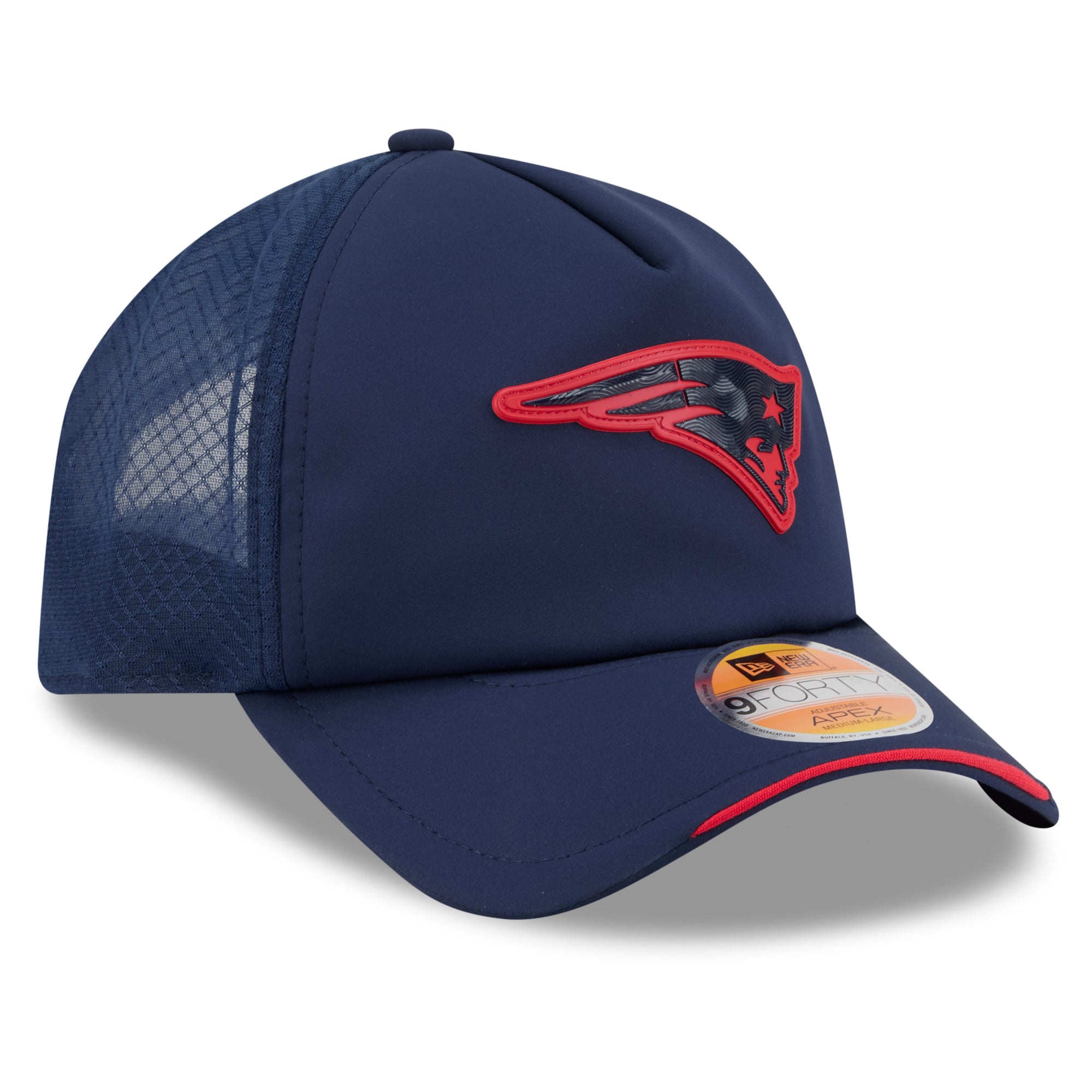 Men's New Era Navy New England Patriots 2026 Sideline Apex 9FORTY Adjustable Trucker Hat
