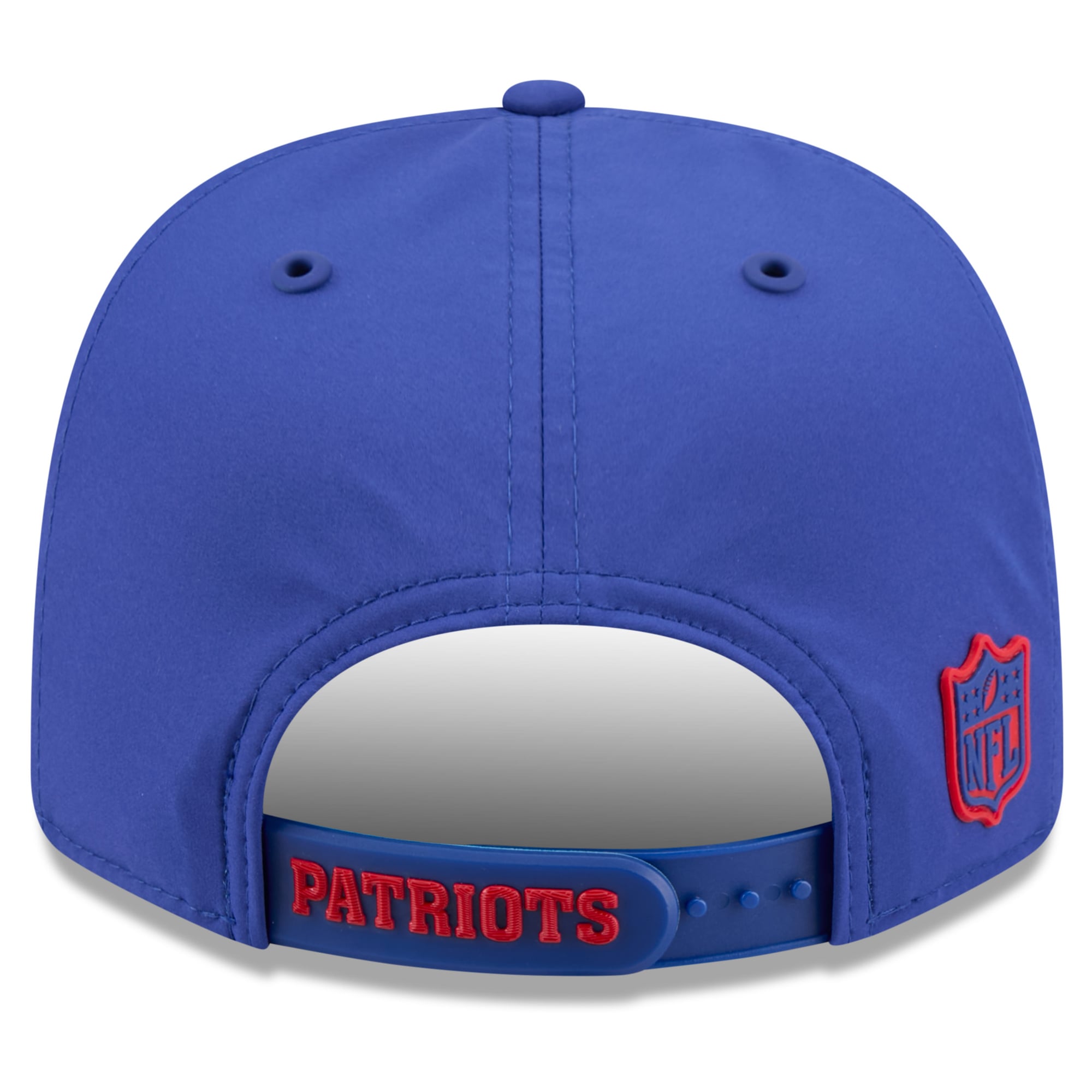 Men's New Era Royal New England Patriots 2026 Sideline Throwback 9SEVENTY Adjustable Hat