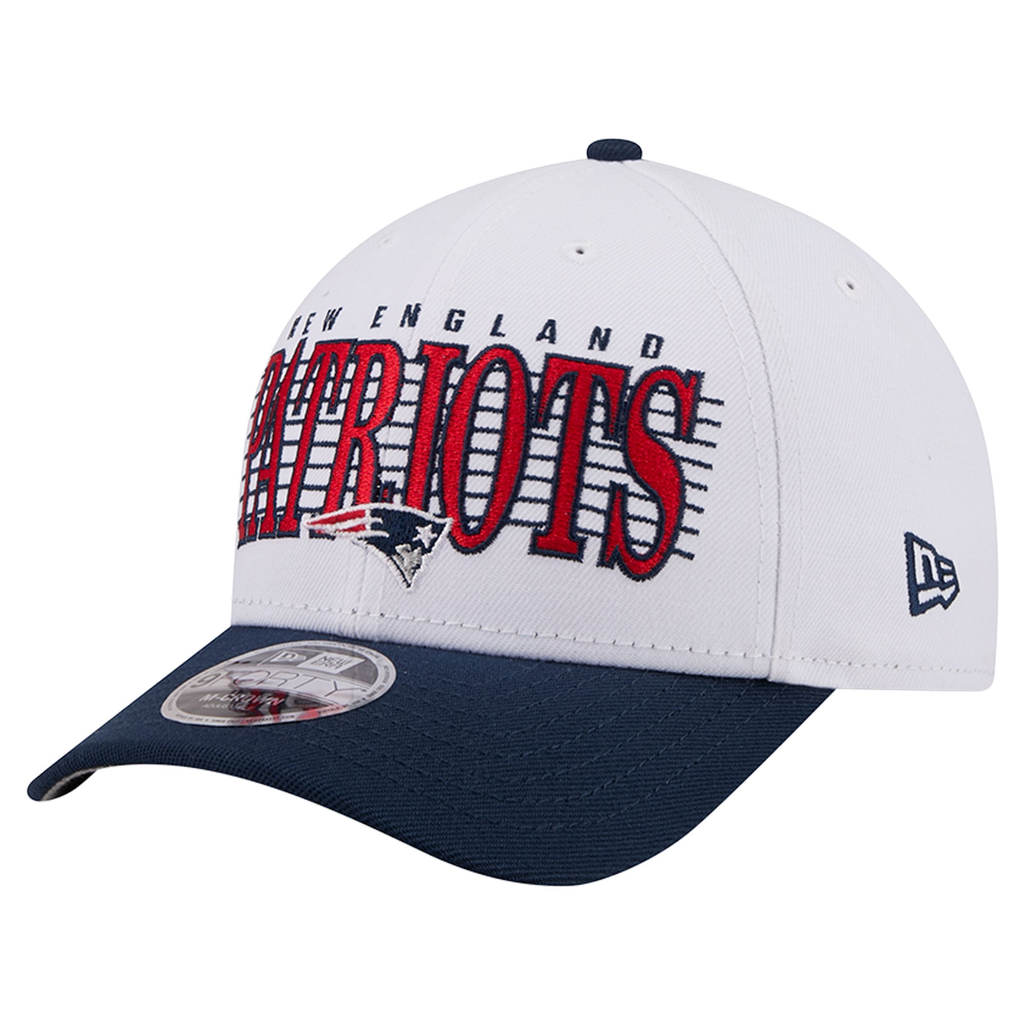 Casquette ajustable New Era blanche et marine pour homme, modèle Loyal 9FORTY M-Crown des New England Patriots
