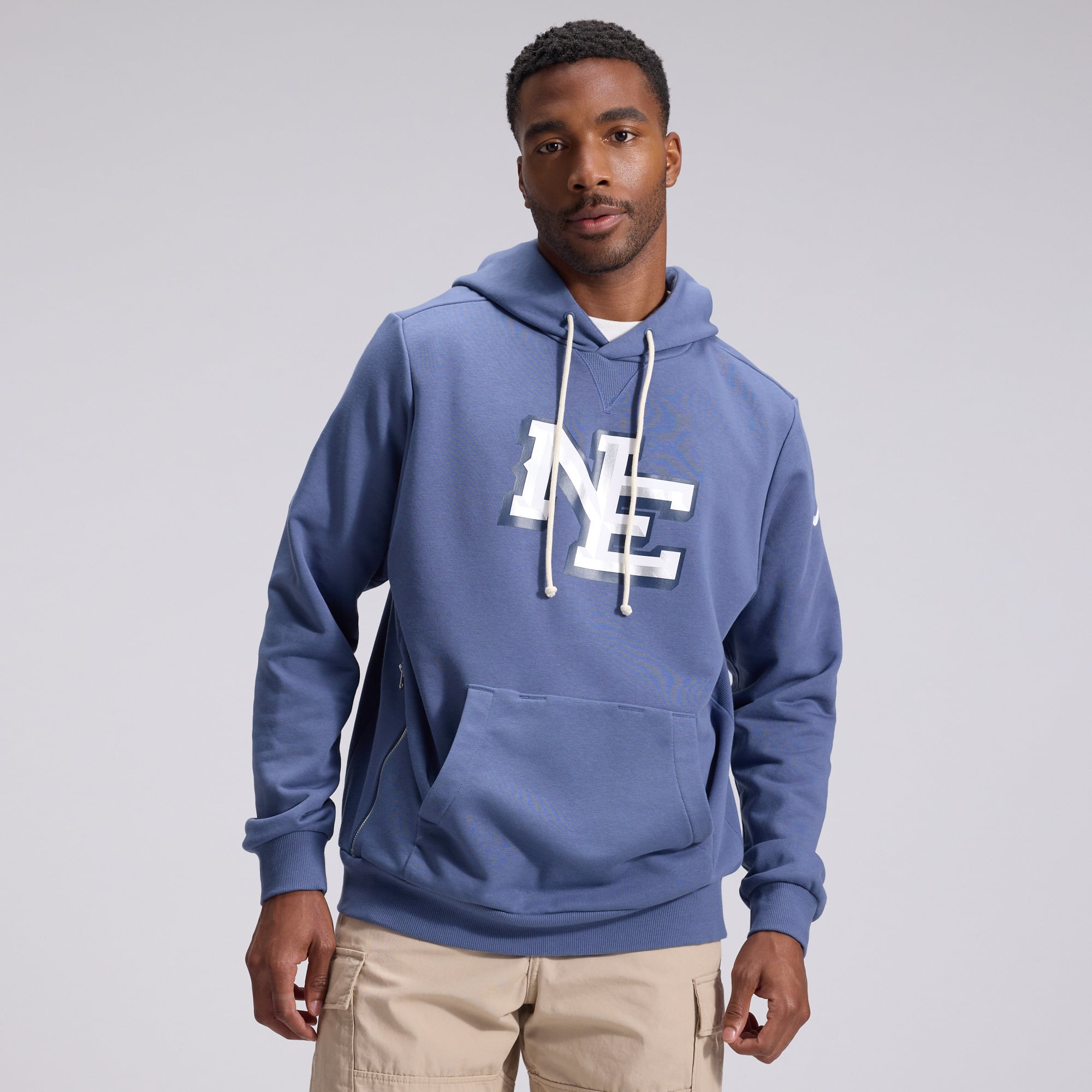 Sweat à capuche Nike bleu New England Patriots Rivalries Collection Standard Issue Sideline pour homme
