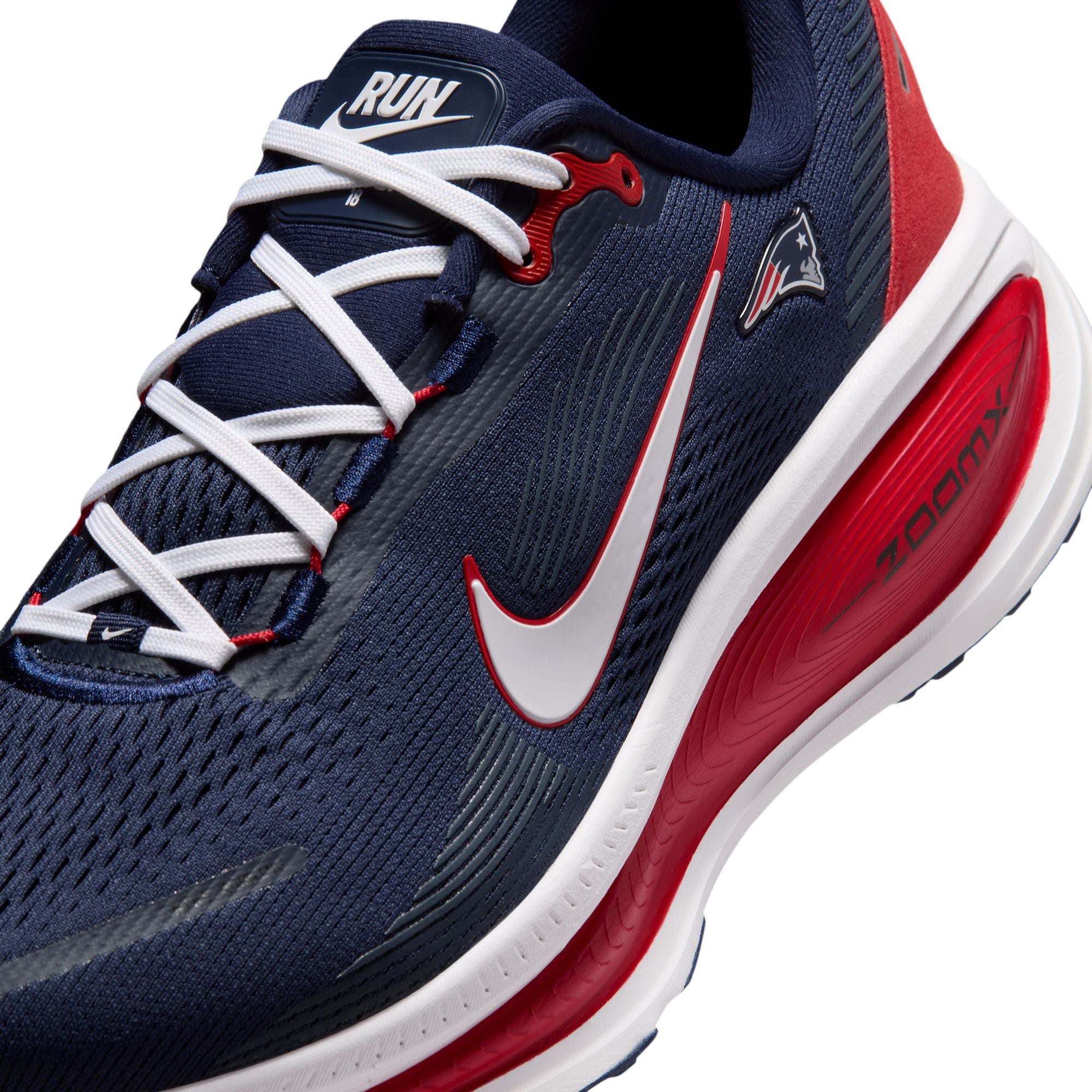 Men's Nike New England Patriots Vomero 18 Running Shoes