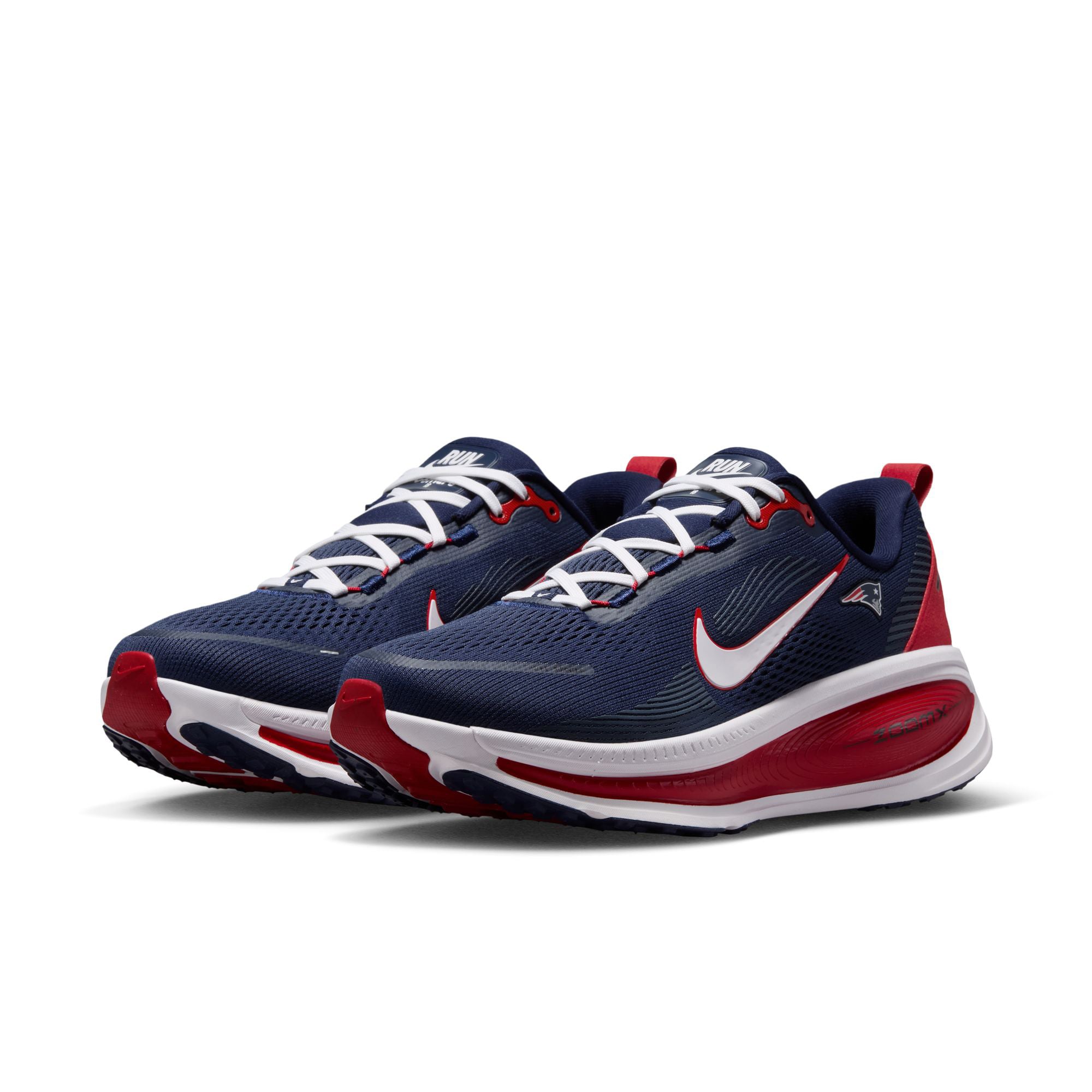Men's Nike New England Patriots Vomero 18 Running Shoes