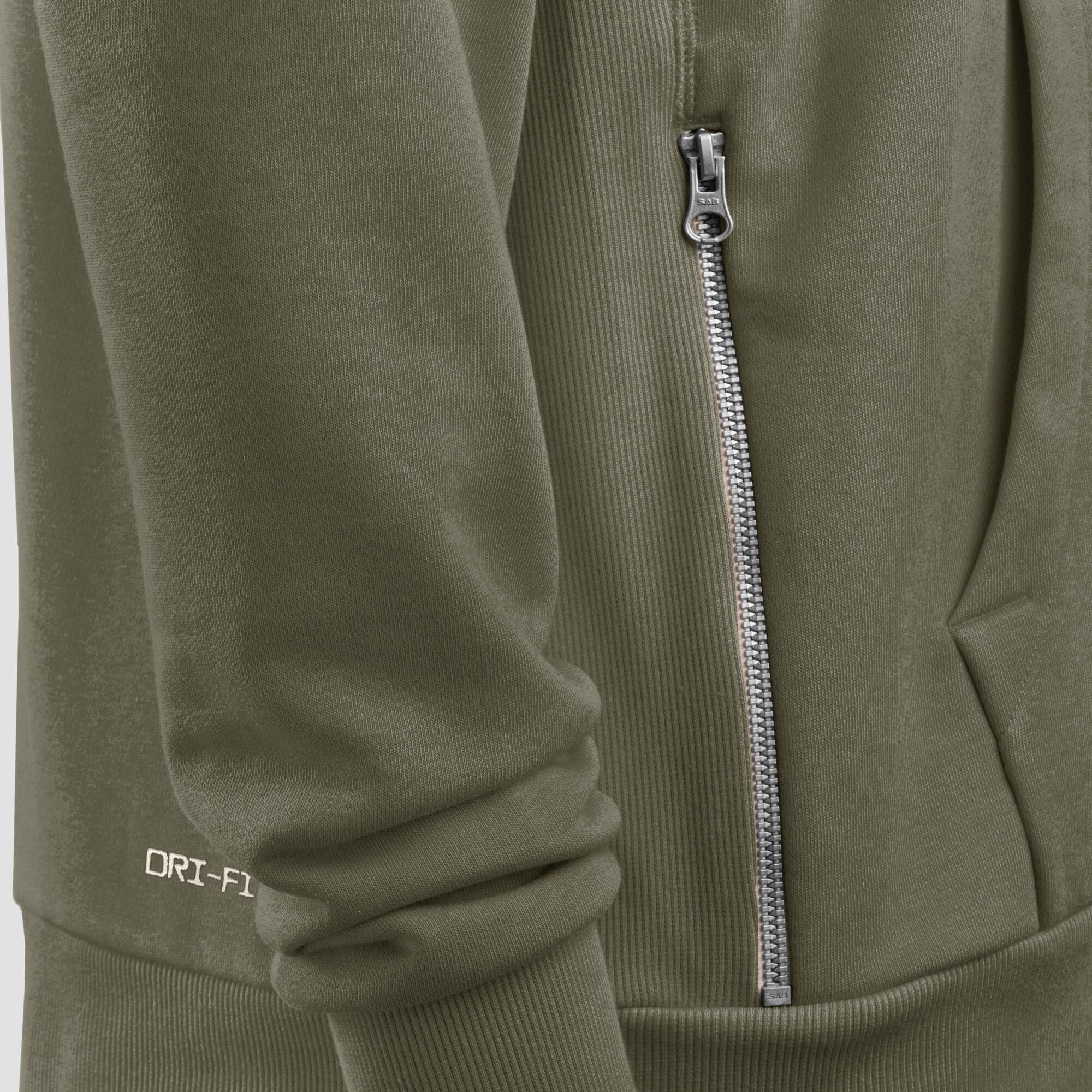 Men's Nike Olive New England Patriots 2025 Salute to Service Sideline Standard Issue Dri-FIT Hoodie