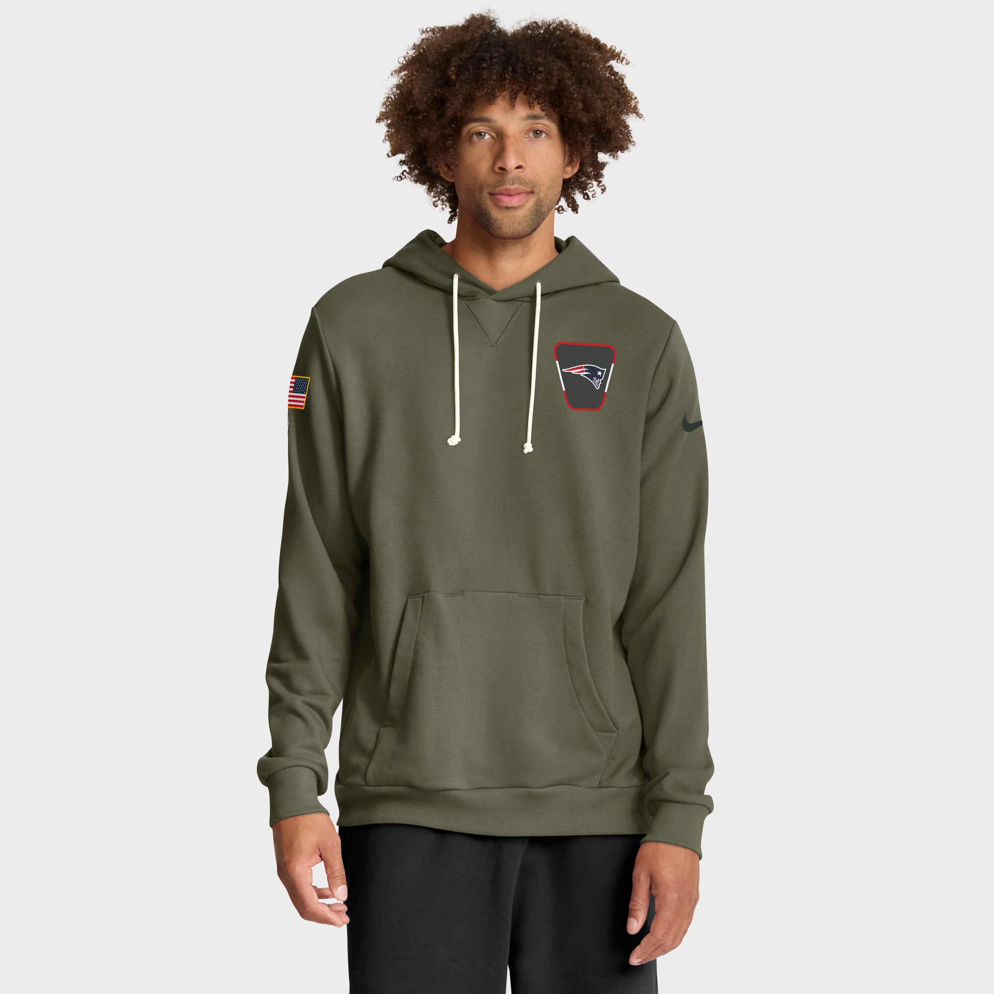 Men's Nike Olive New England Patriots 2025 Salute to Service Sideline Standard Issue Dri-FIT Hoodie