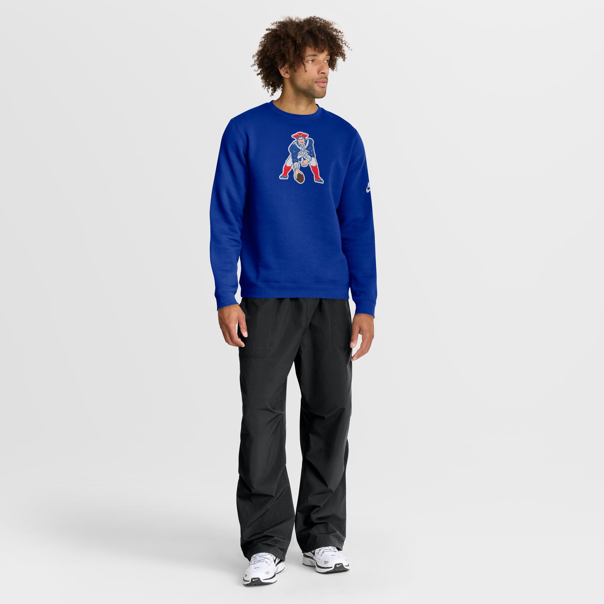 Men's Nike Royal New England Patriots Swing Pass Rewind Club Pullover Sweatshirt