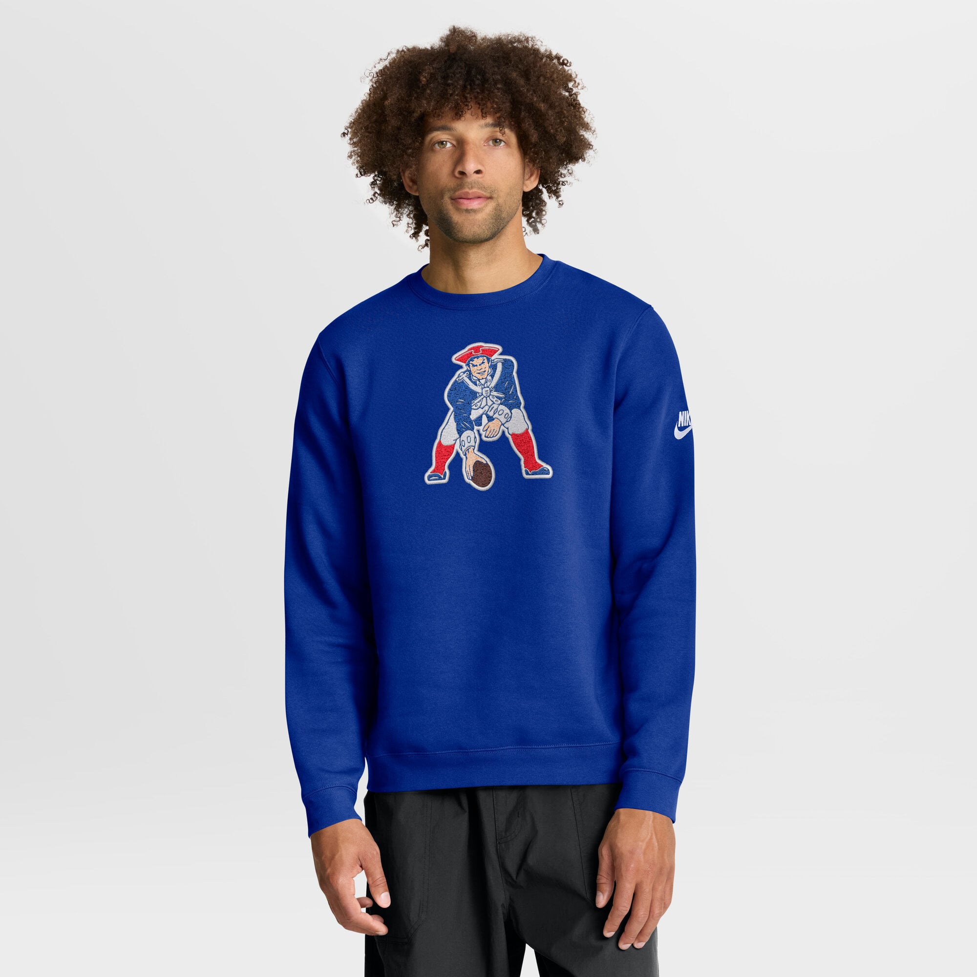Men's Nike Royal New England Patriots Swing Pass Rewind Club Pullover Sweatshirt