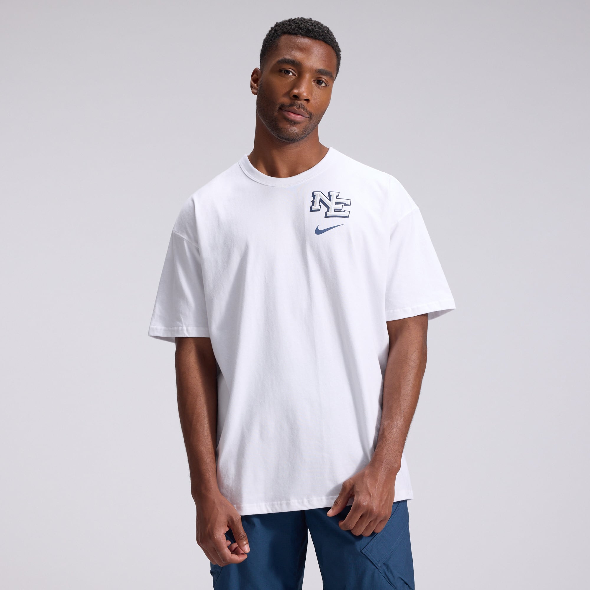 T-shirt Nike Max90 blanc pour homme, collection New England Patriots Rivalries