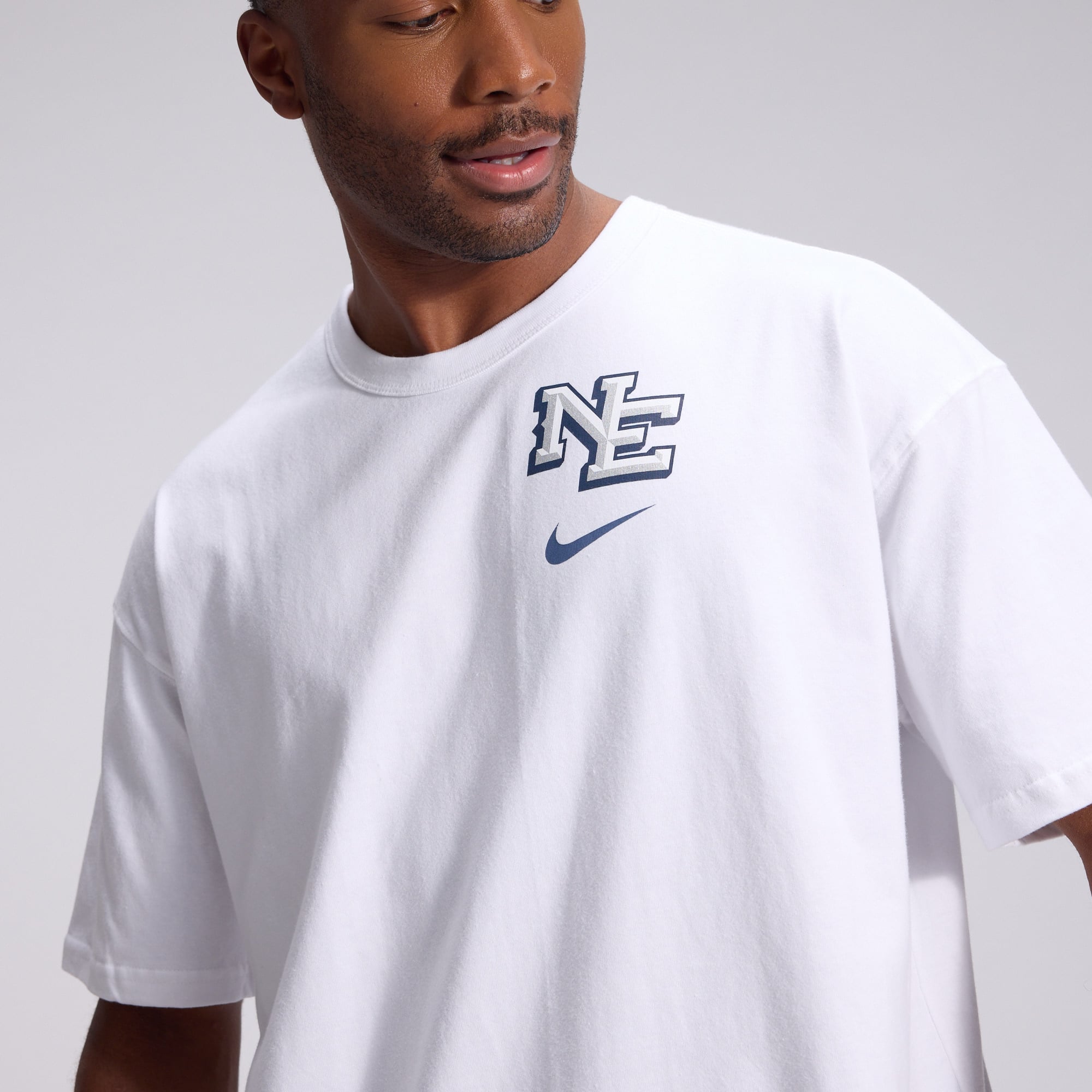 T-shirt Nike Max90 blanc pour homme, collection New England Patriots Rivalries