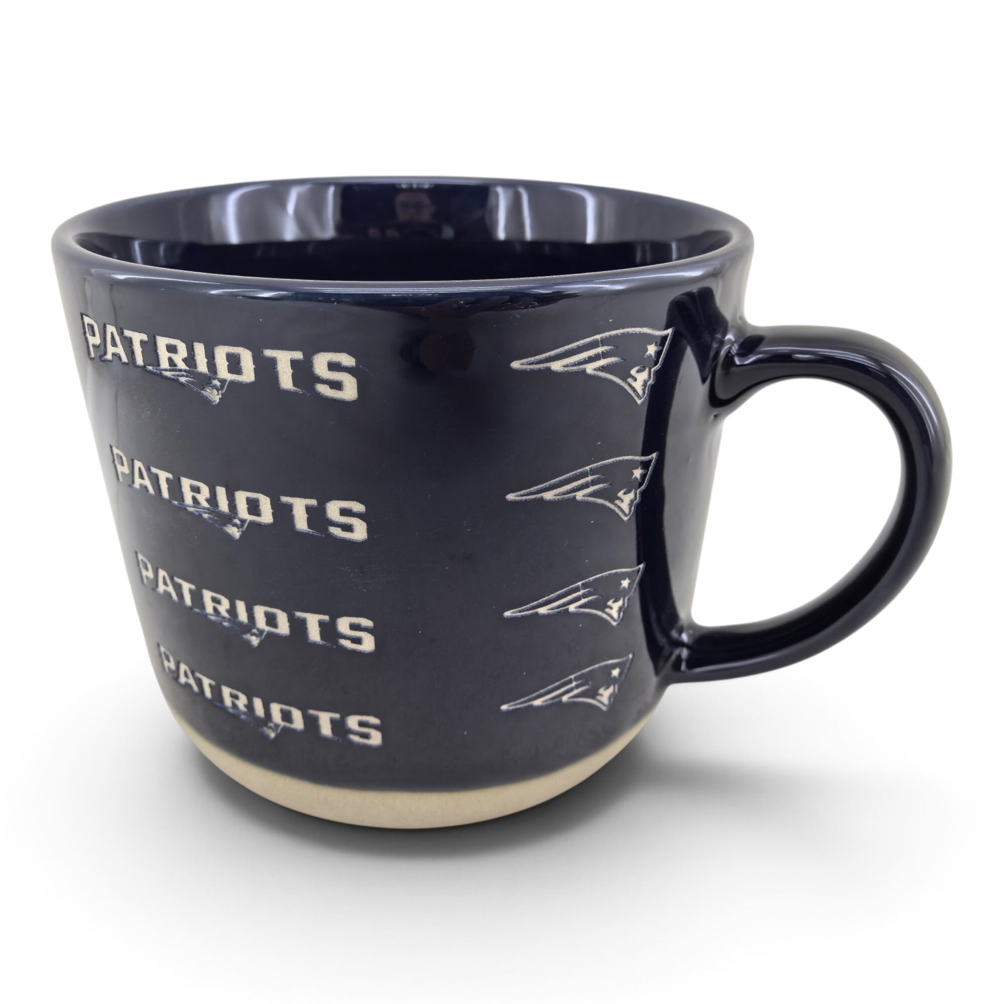 Mug Pegasus New England Patriots 17 oz, logo ton sur ton, finition sablée