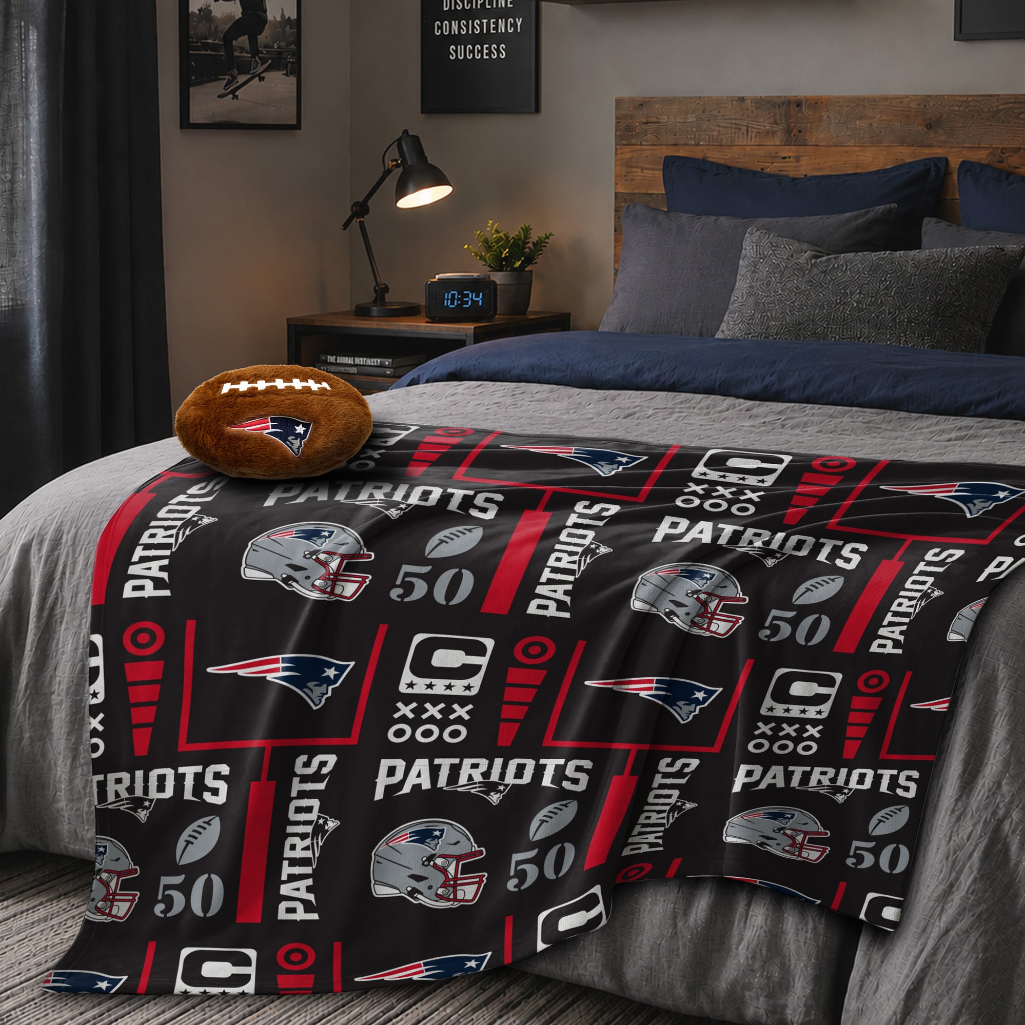 Pegasus New England Patriots 50" x 60" Blackout Team Spirit Ultra Soft Throw & Plush Football Combo Pack
