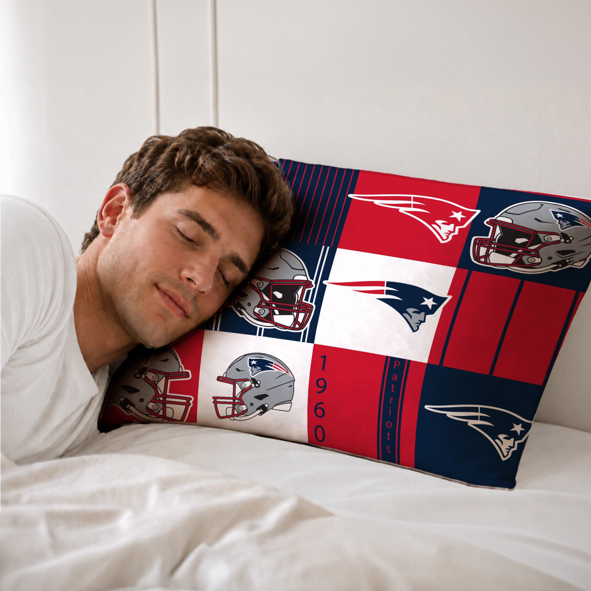 Pegasus New England Patriots Patchwork Plaid Two-Piece Twin/Twin XL Bed in a Bag Set