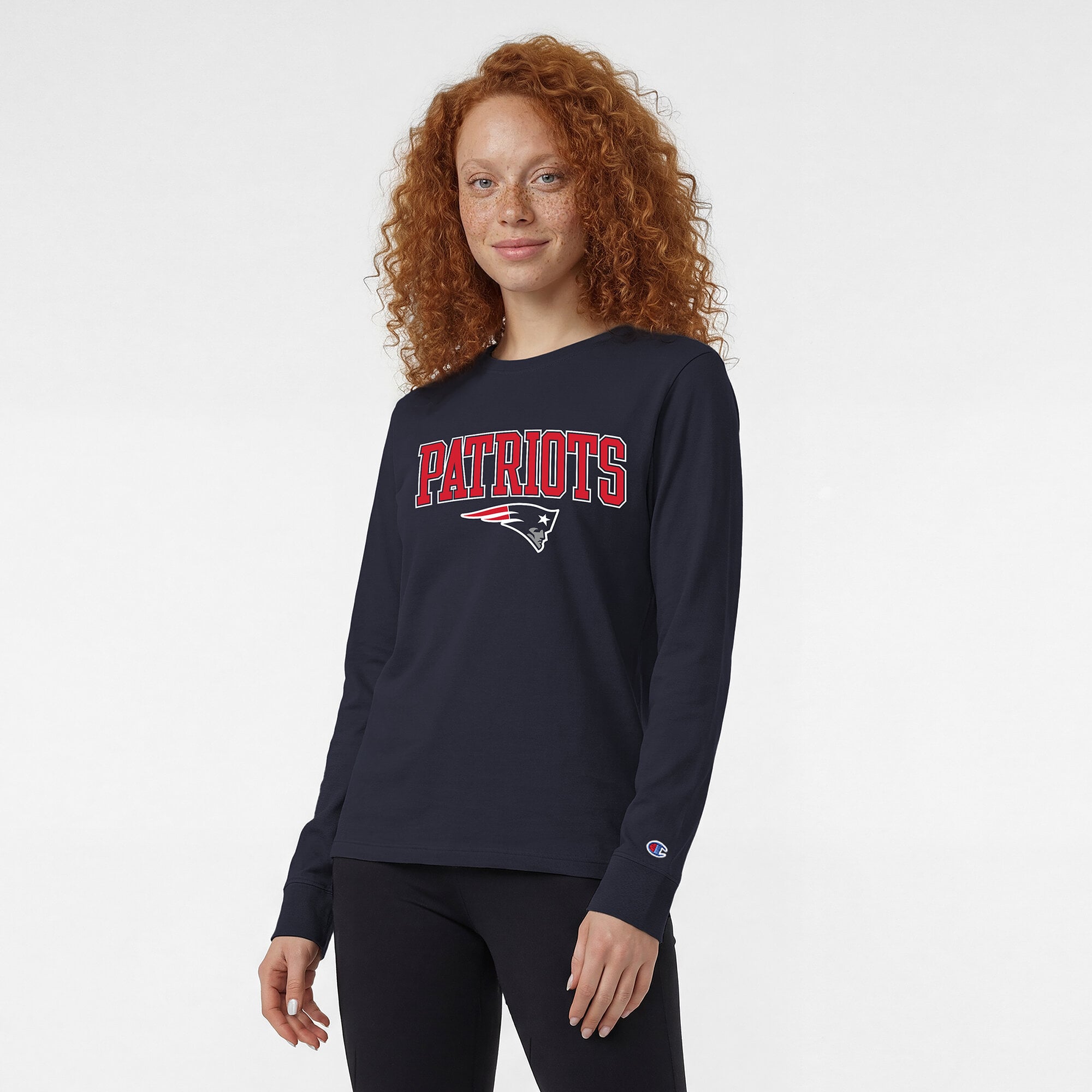 T-shirt à manches longues Champion Royal New England Patriots Core Logo pour femmes