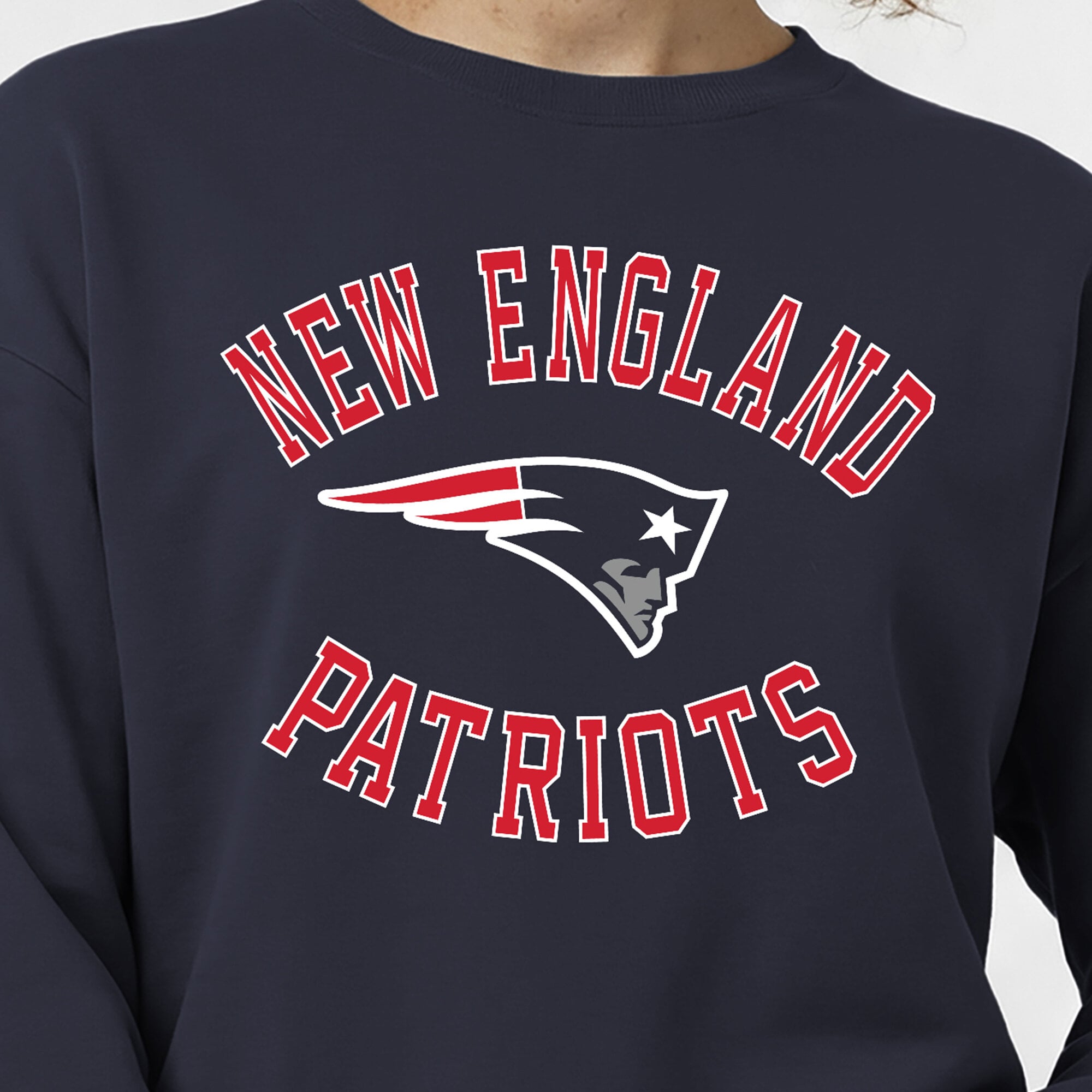 Women's Champion Royal New England Patriots Heart & Soul Powerblend Sweatshirt