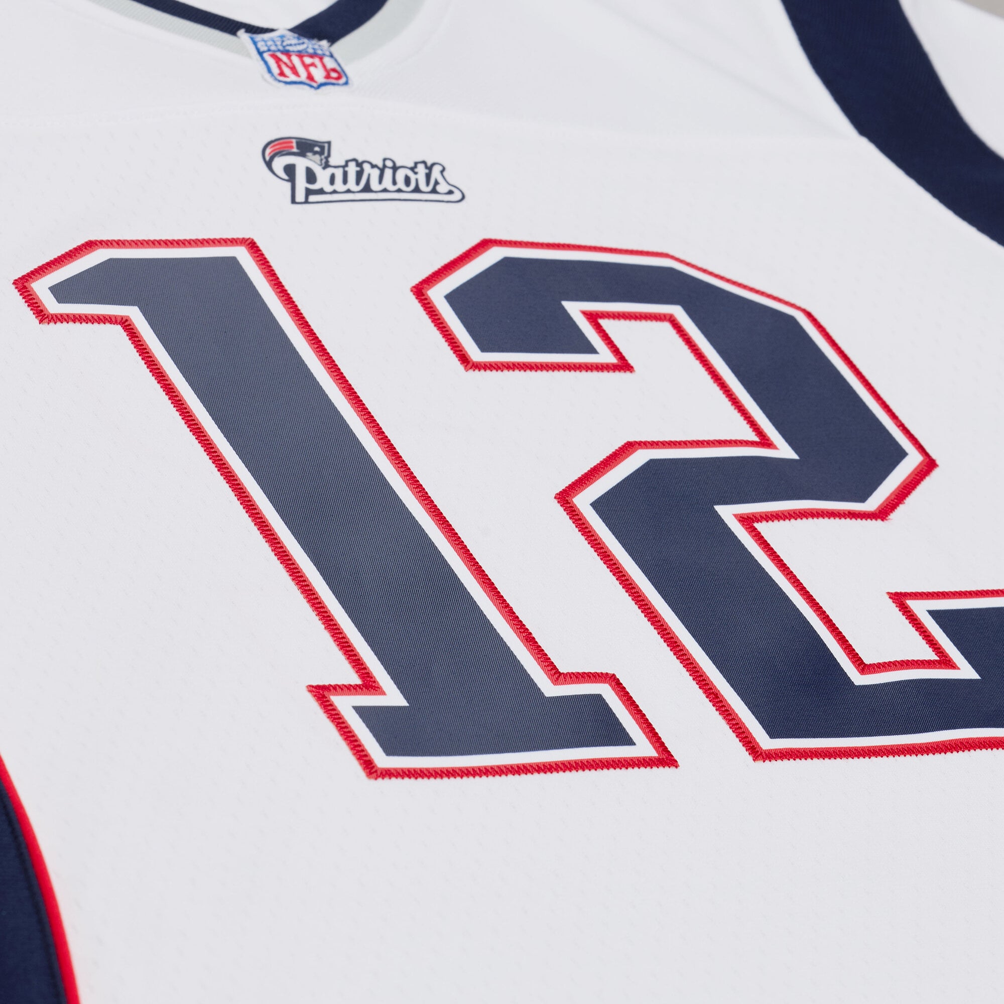 Women's Mitchell & Ness Tom Brady White New England Patriots 2000 Legacy Replica Jersey