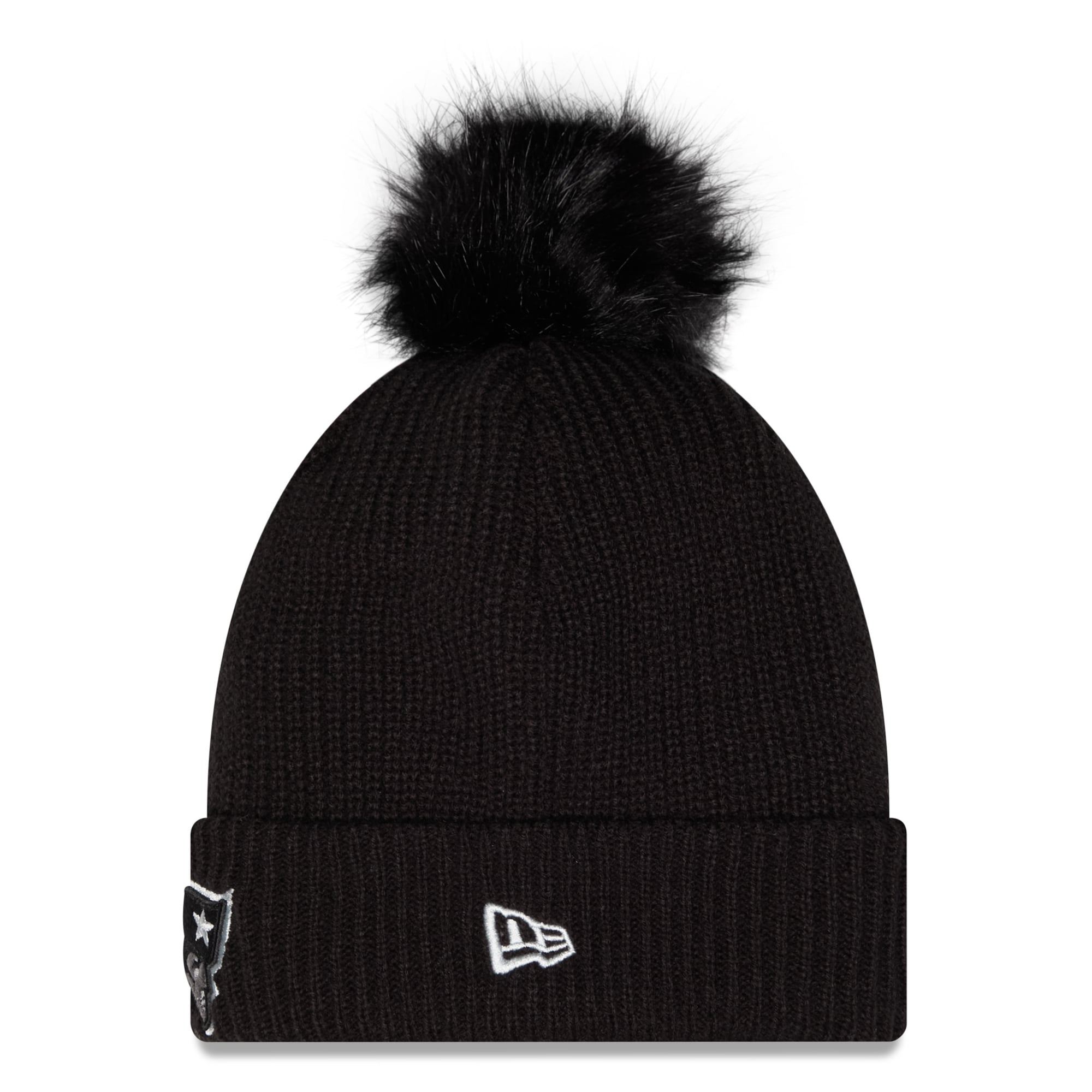 Bonnet à revers New Era noir pour femme, New England Patriots 2026 Salute To Service, avec pompon