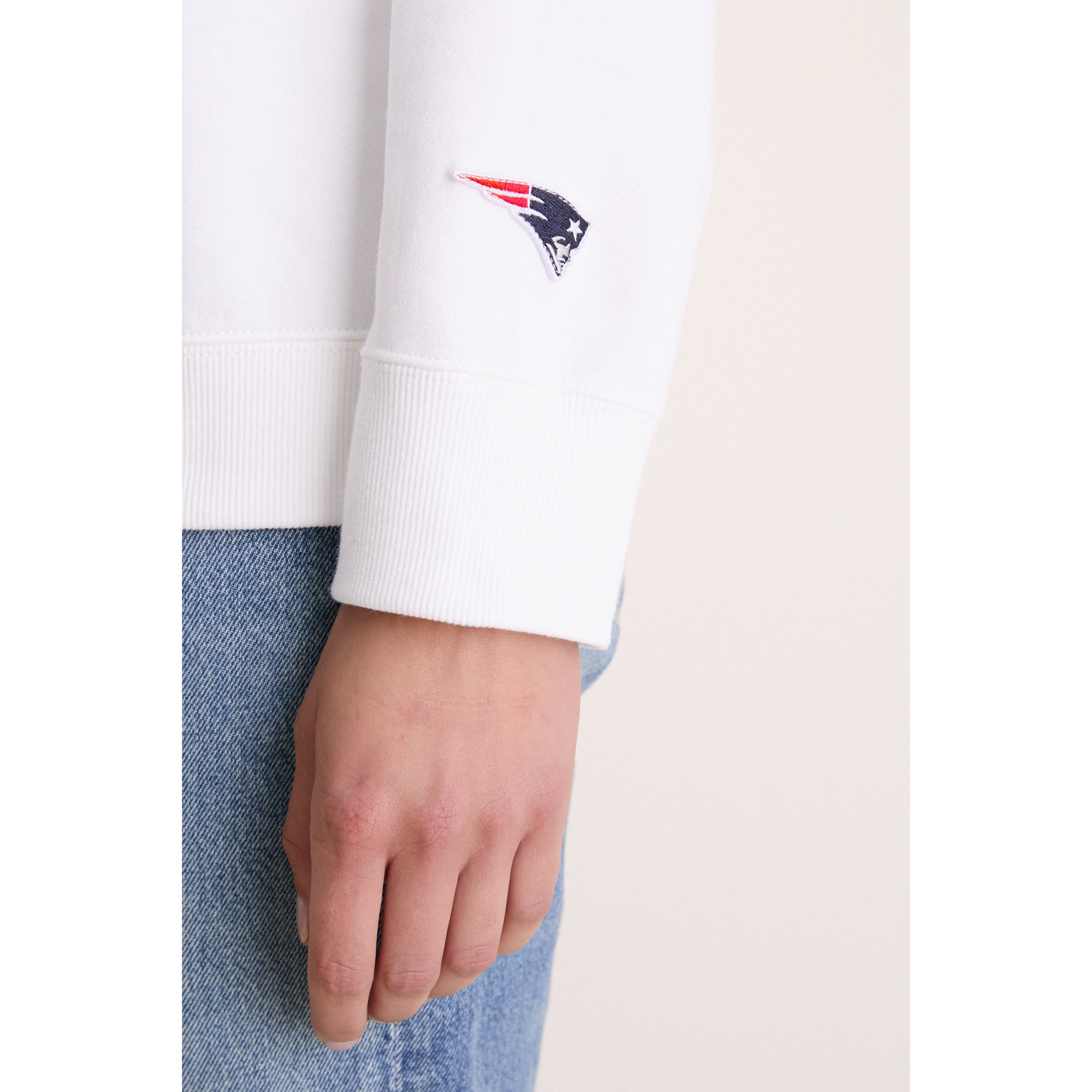 Sweat-shirt rayé blanc et marine Tuckernuck pour femme, motif New England Patriots
