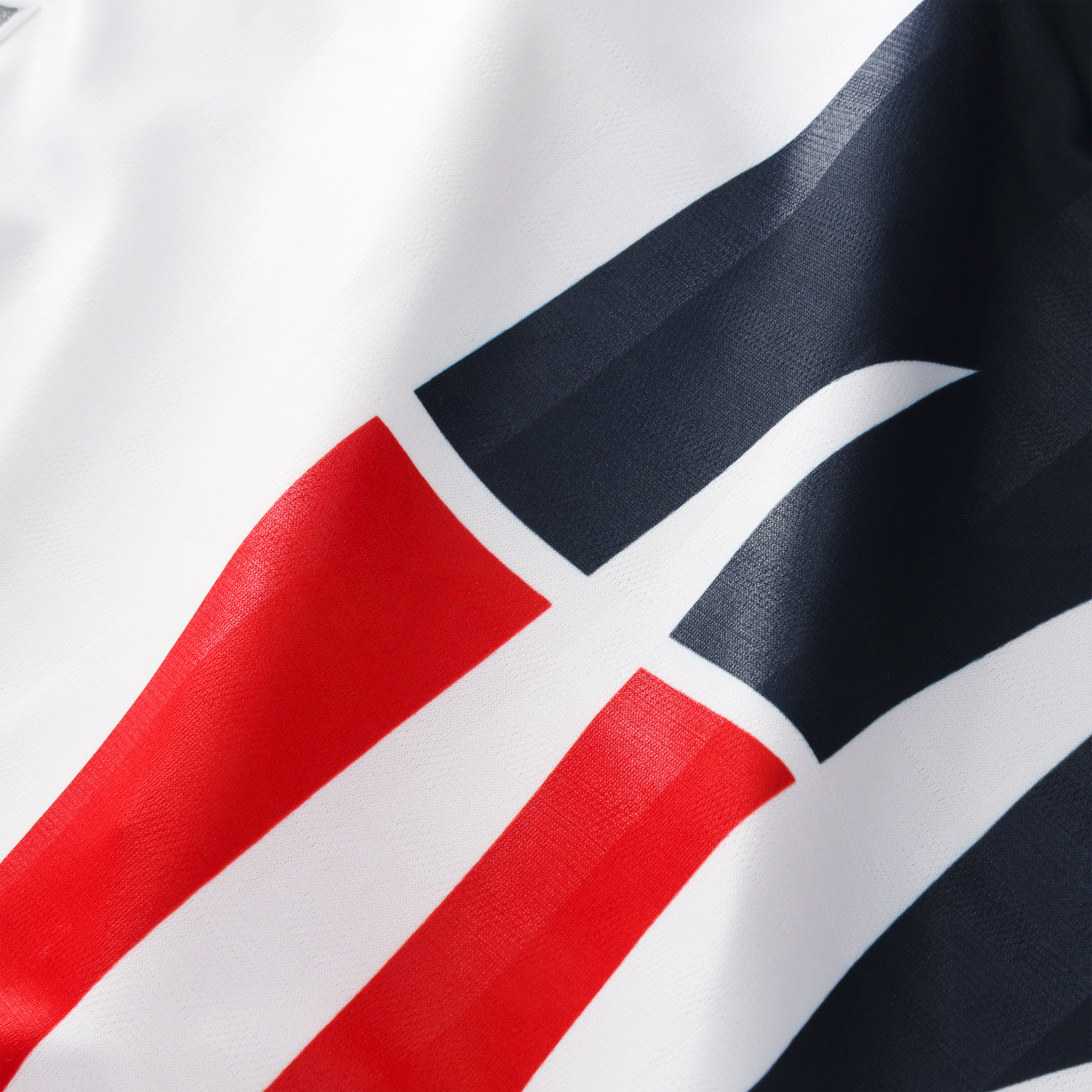 T-shirt de supporter Youth Fanatics blanc New England Patriots à col en V