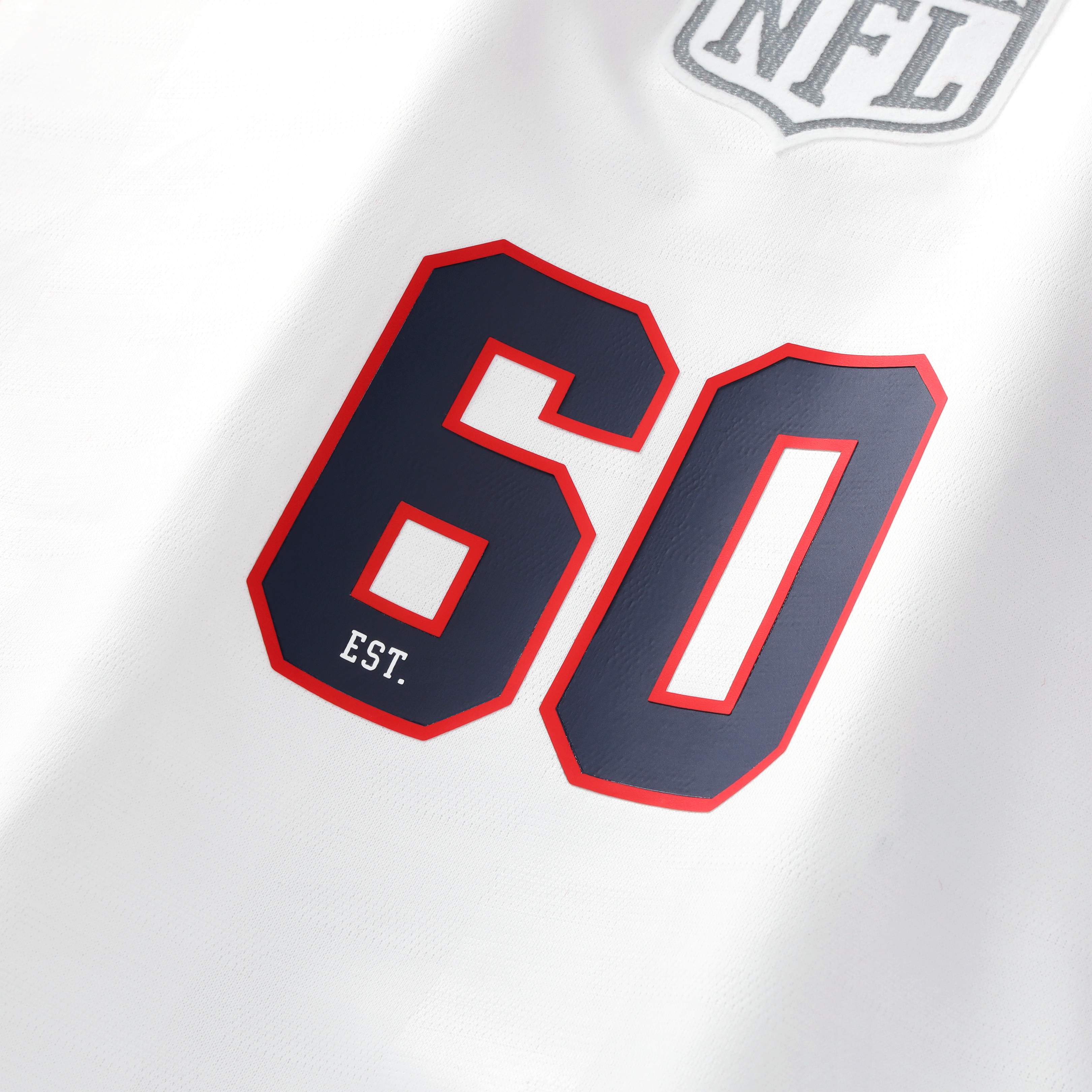T-shirt de supporter Youth Fanatics blanc New England Patriots à col en V