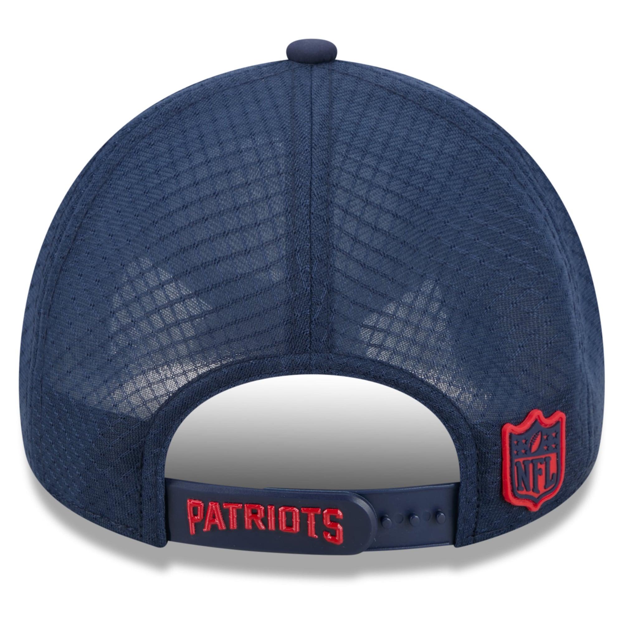 Youth New Era Navy New England Patriots 2026 Sideline Apex 9FORTY Adjustable Trucker Hat
