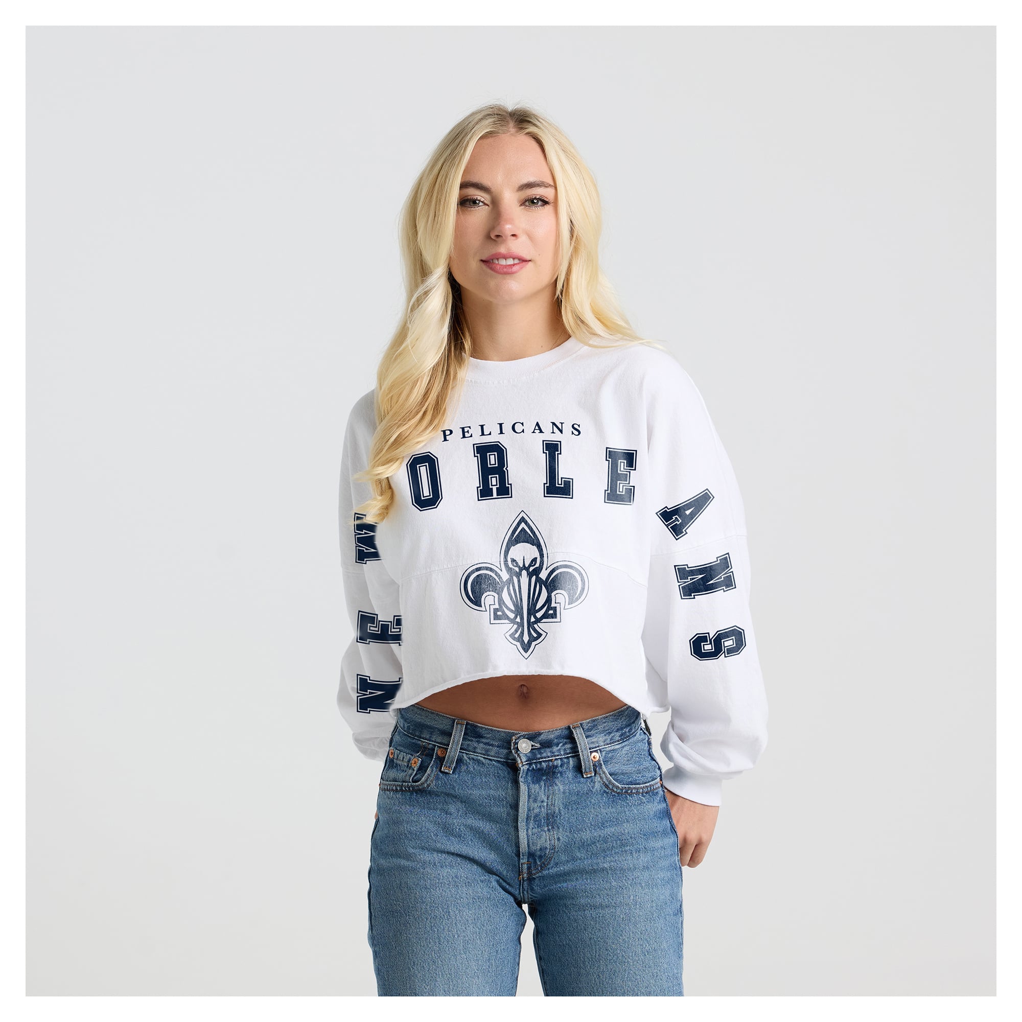 Women's Fanatics White New Orleans Pelicans Spirit Jersey Cropped Crew Neck Sweatshirt