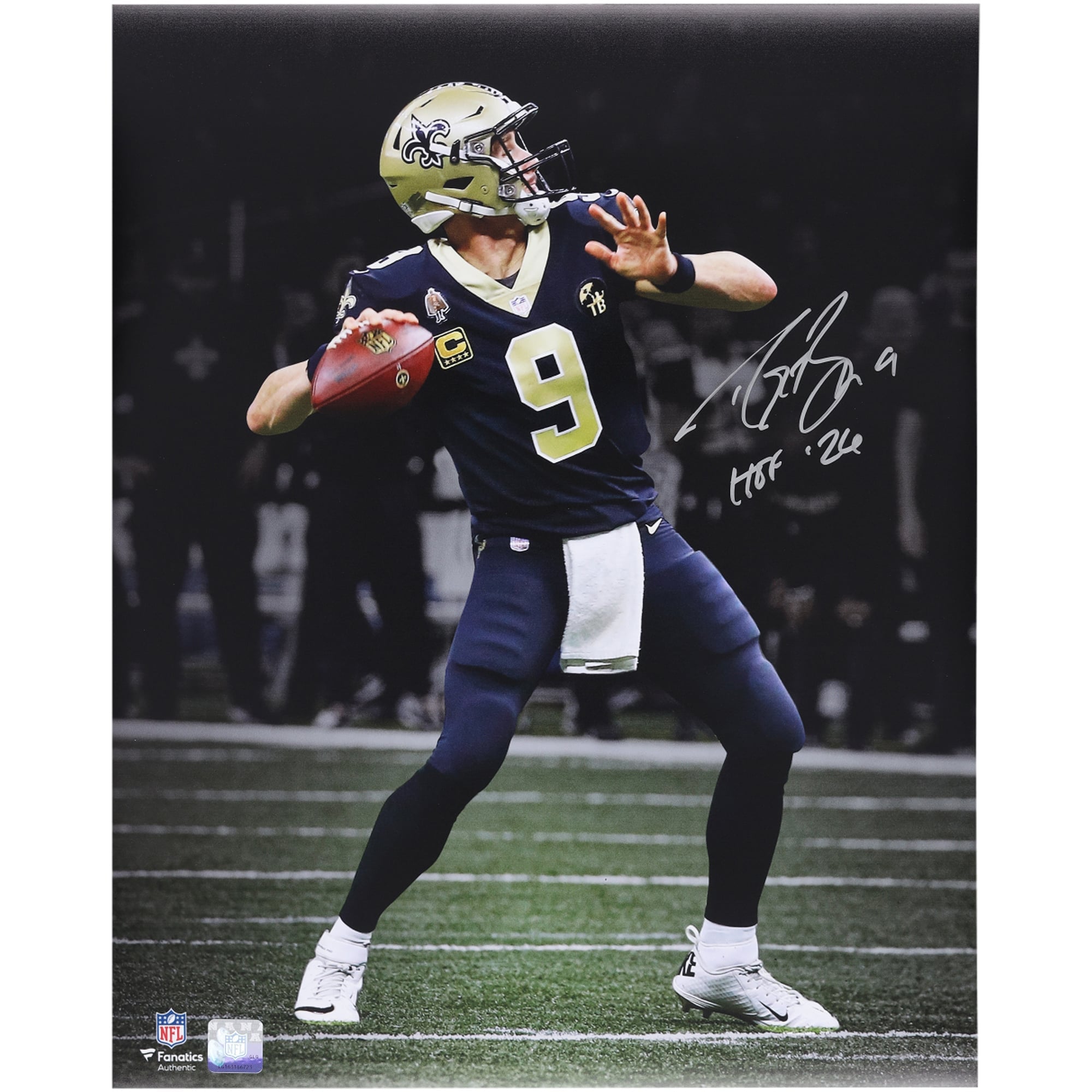 Photo dédicacée de Drew Brees (New Orleans Saints) - 40,6 x 50,8 cm (16 x 20 pouces) - avec inscription « HOF 26 ».