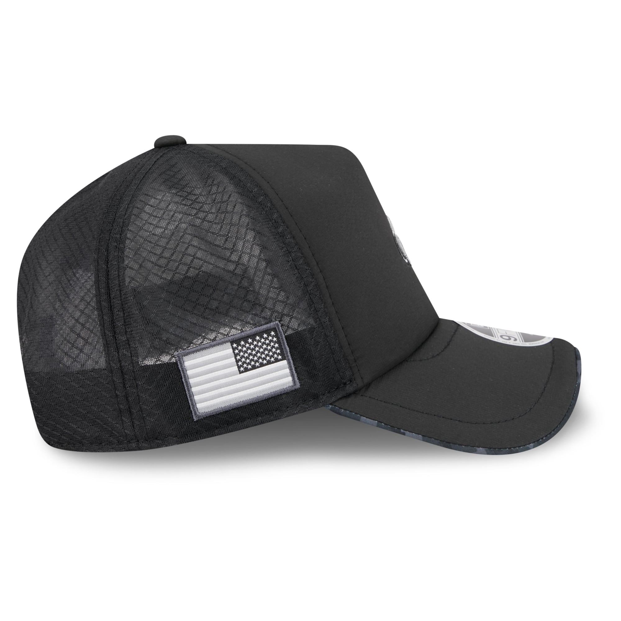 Men's New Era Black New Orleans Saints 2026 Salute To Service Apex 9FORTY Adjustable Trucker Hat