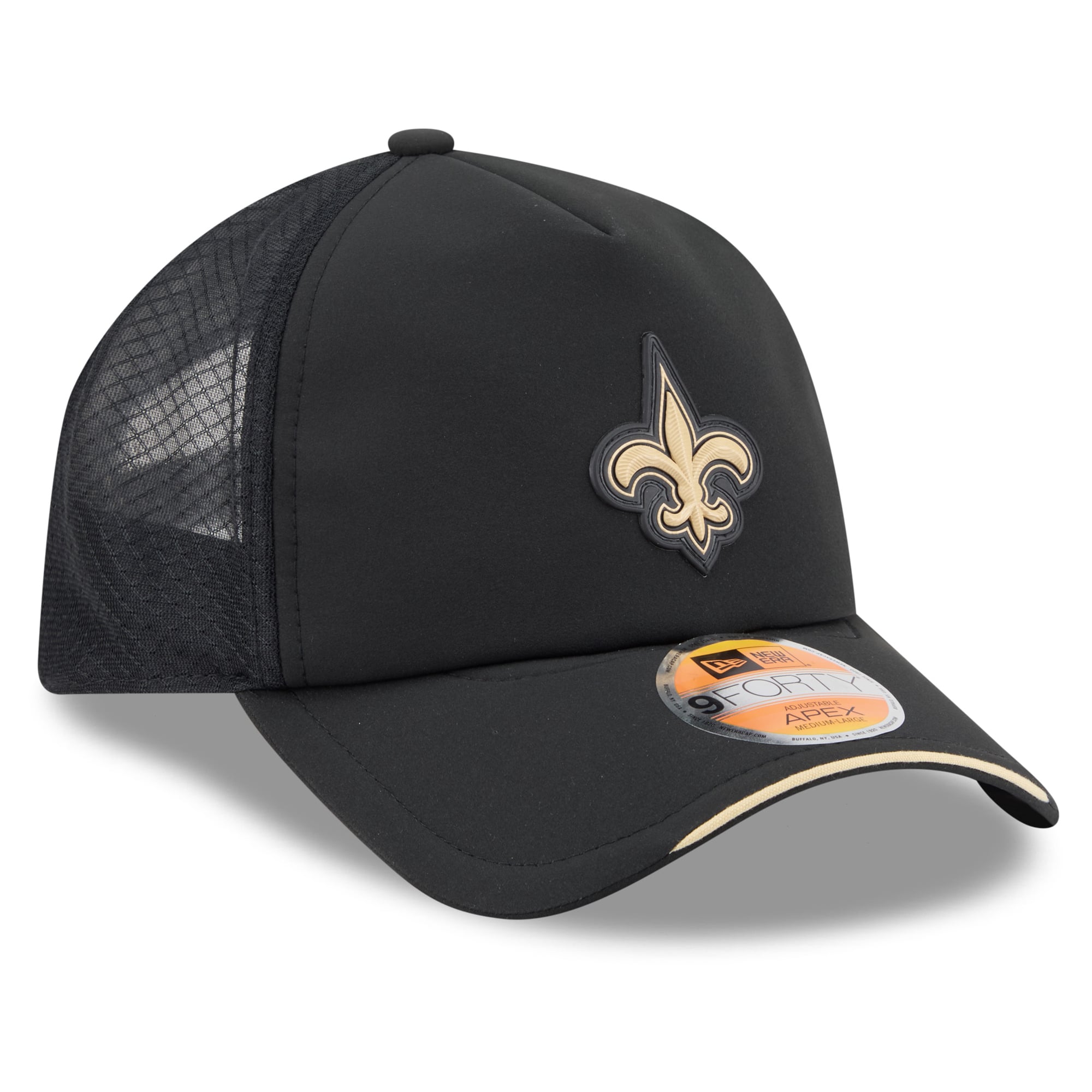Men's New Era Black New Orleans Saints 2026 Sideline Apex 9FORTY Adjustable Trucker Hat