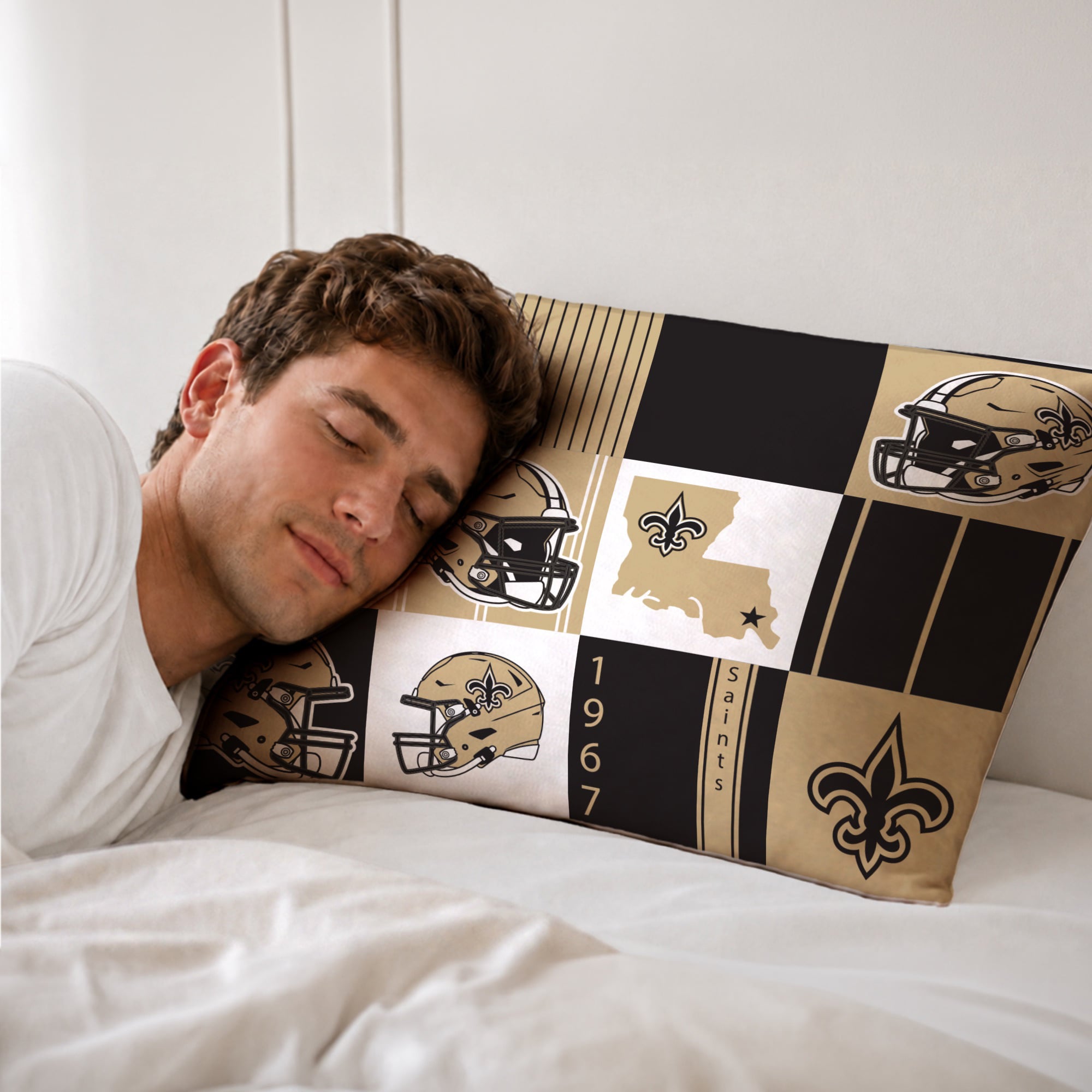 Pegasus New Orleans Saints Patchwork Plaid Two-Piece Twin/Twin XL Bed in a Bag Set
