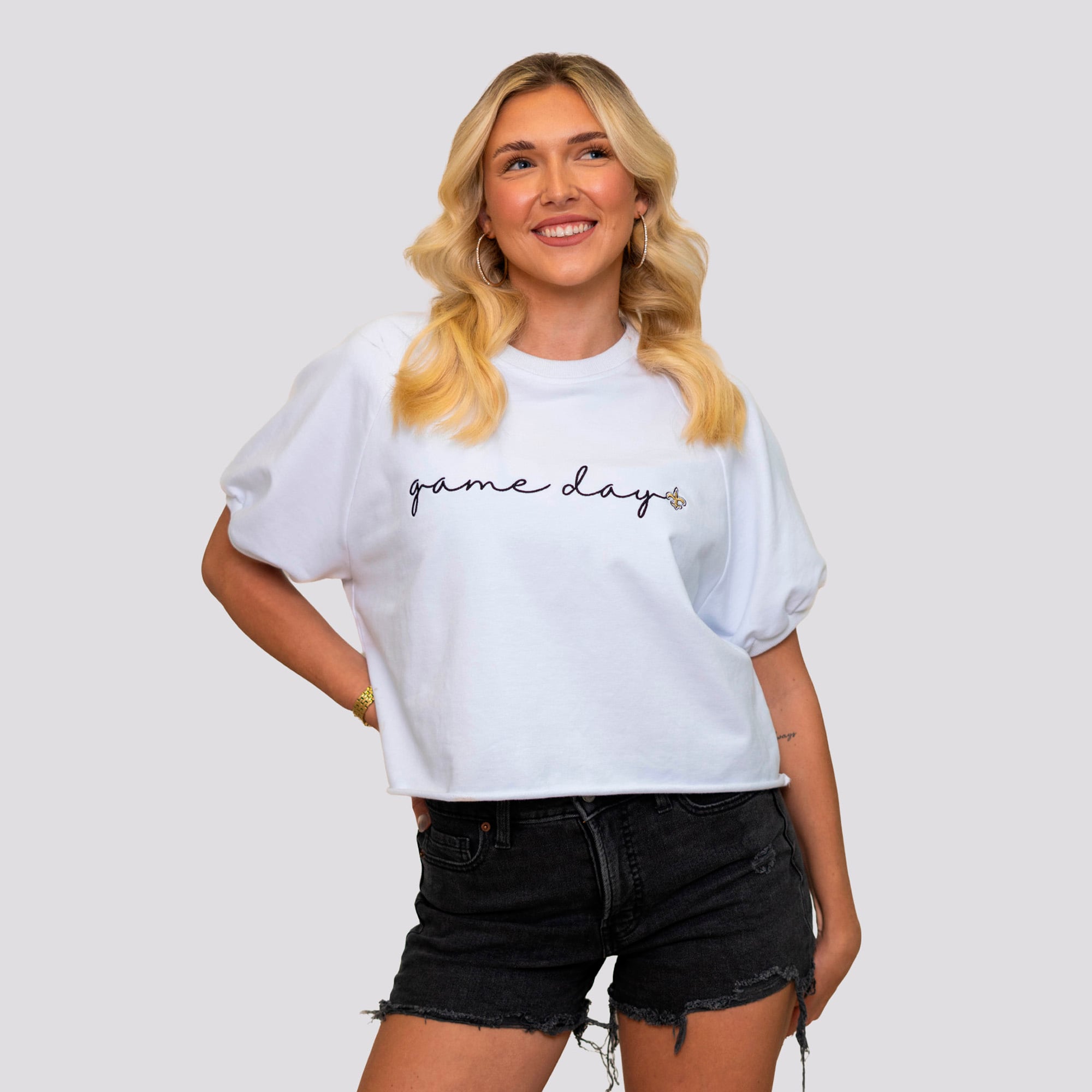 T-shirt à manches bouffantes blanc Bomb Designs pour femmes, motif jour de match des Saints la Nouvelle-Orléans