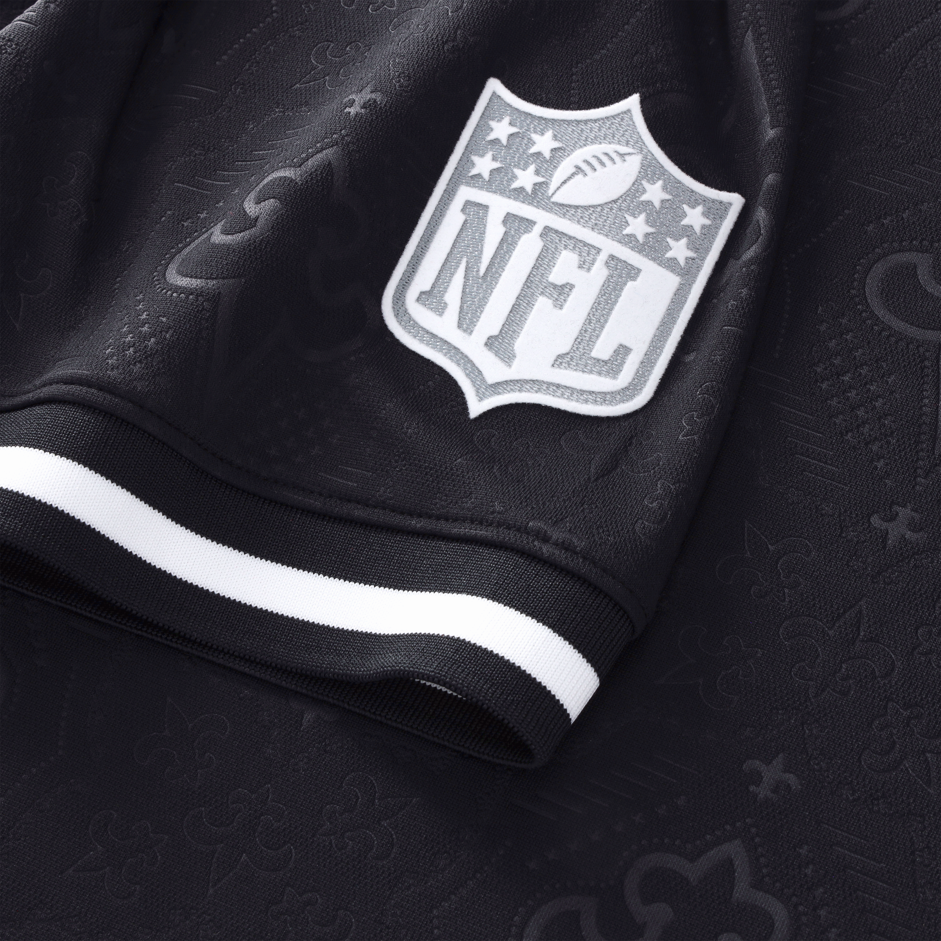 T-shirt de supporter Youth Fanatics noir New Orleans Saints à col en football.