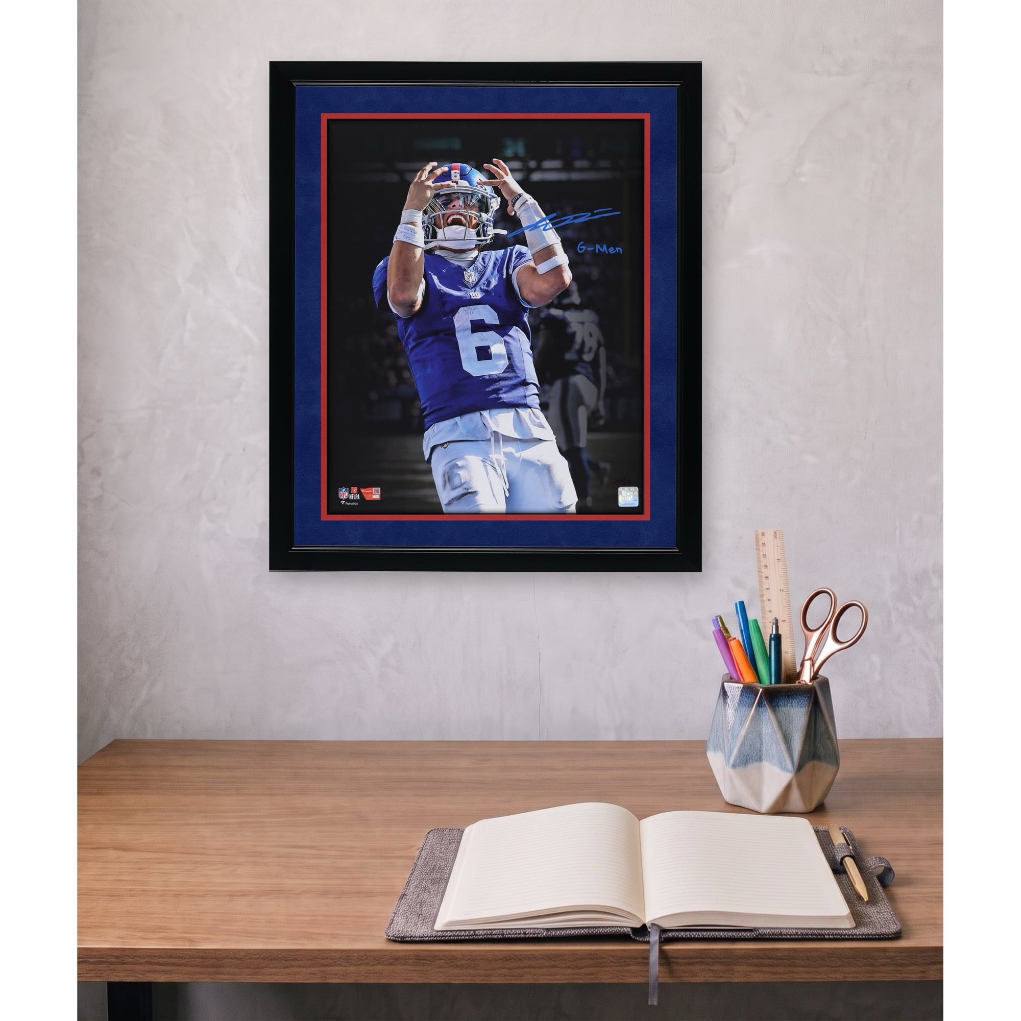 Photo dédicacée par Jaxson Dart (New York Giants), format 40 x 50 cm, avec signature bleue - Édition limitée à 25 exemplaires