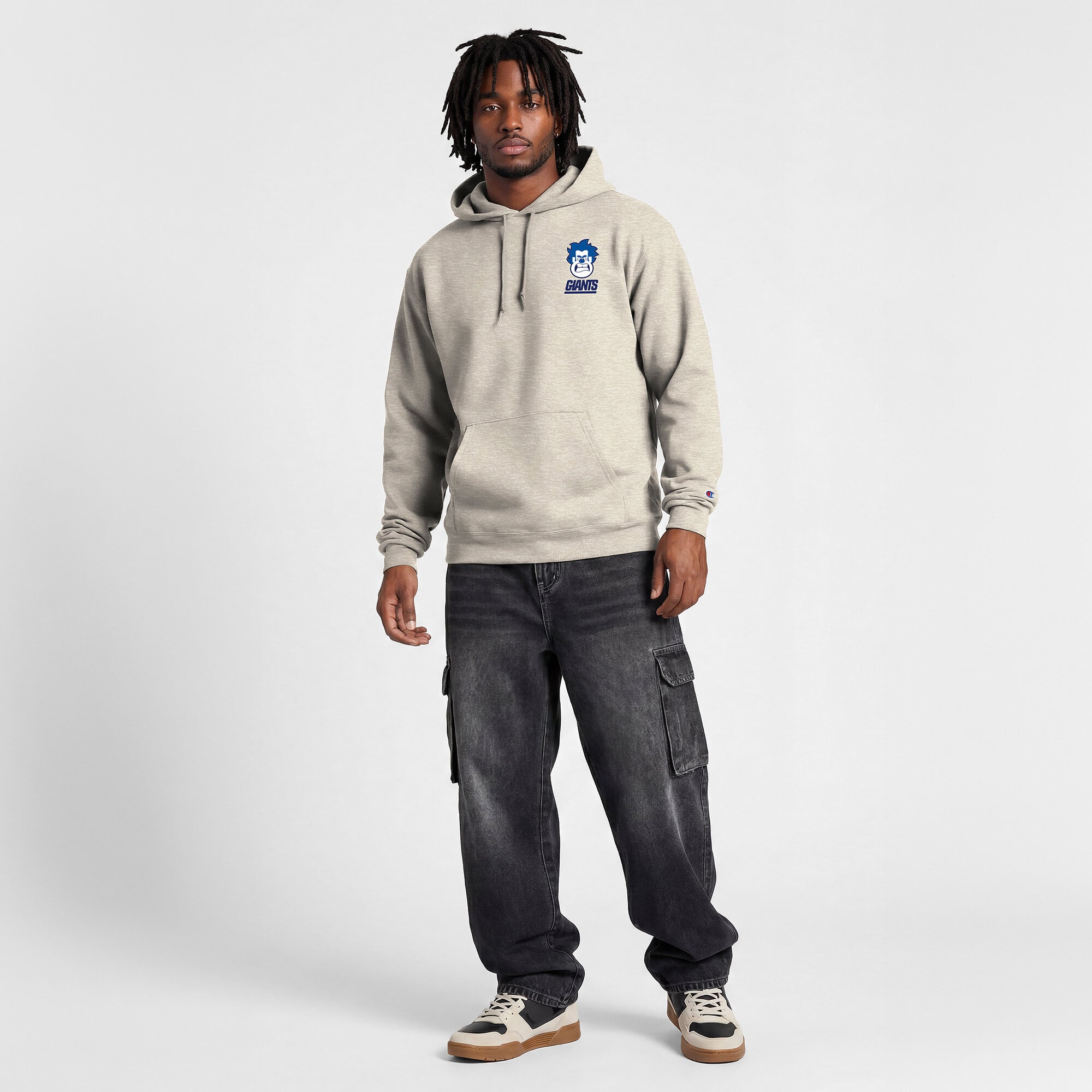 Sweat à capuche Disney x Champion Powerblend Fullback couleur avoine pour homme
