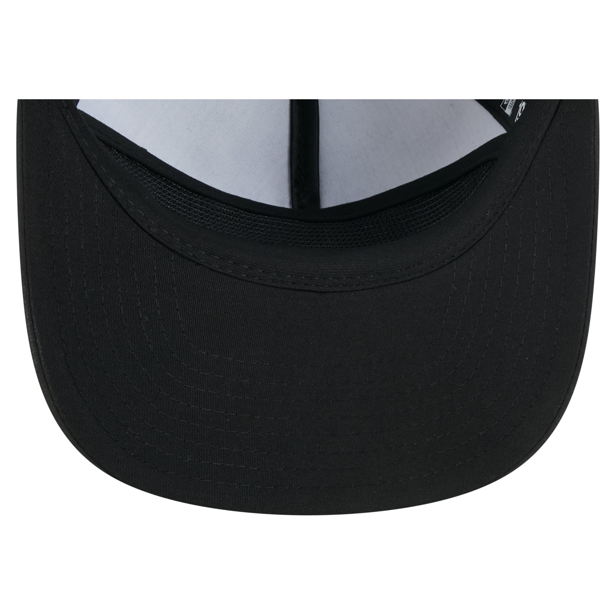 Casquette ajustable New Era noire pour homme New York Giants 2026 Salute To Service 19TWENTY