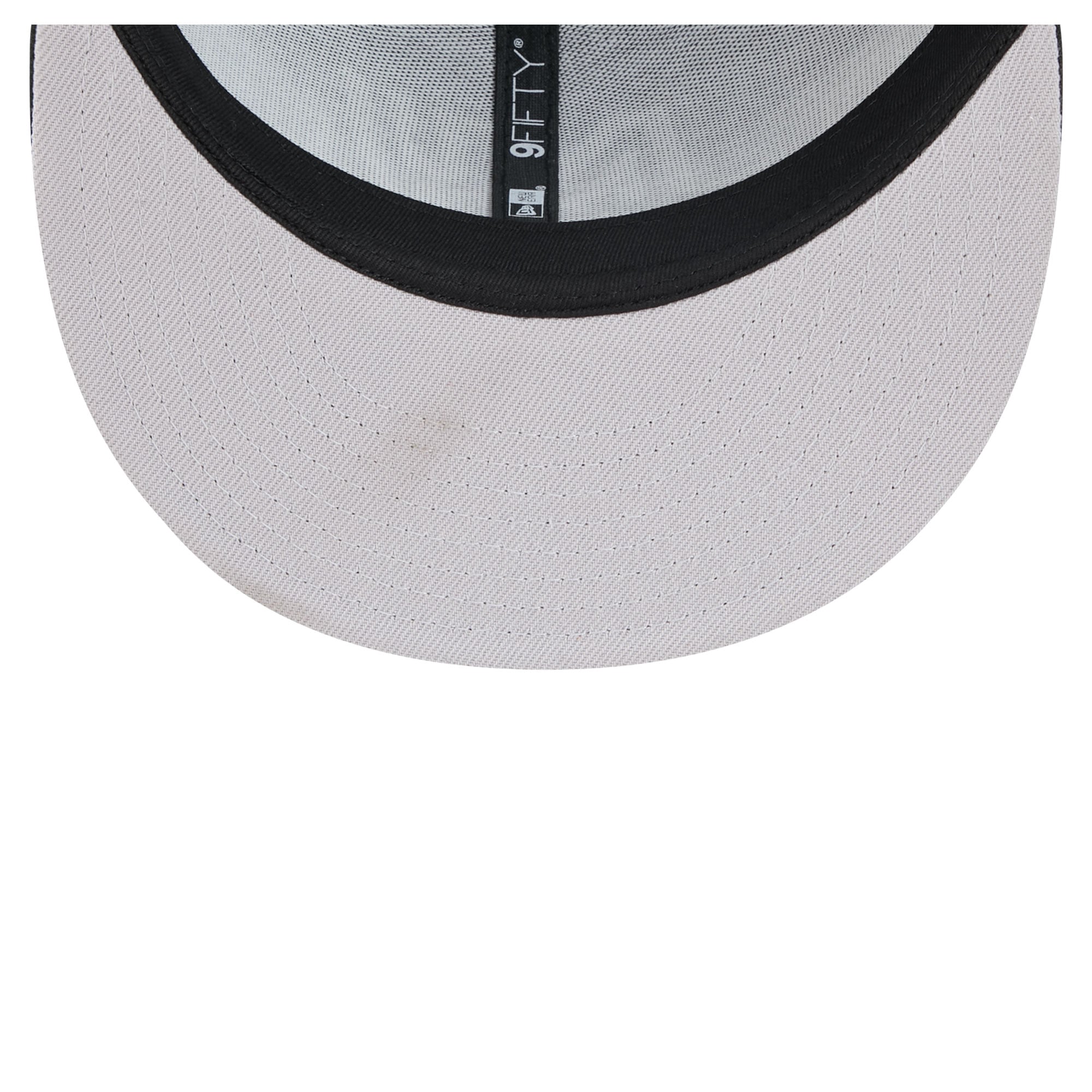 Casquette trucker snapback New Era 9FIFTY noire et blanche pour homme