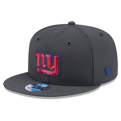 New York Giants New Era 2026 Sideline Cold Weather  9FIFTY Snapback Hat - Charcoal