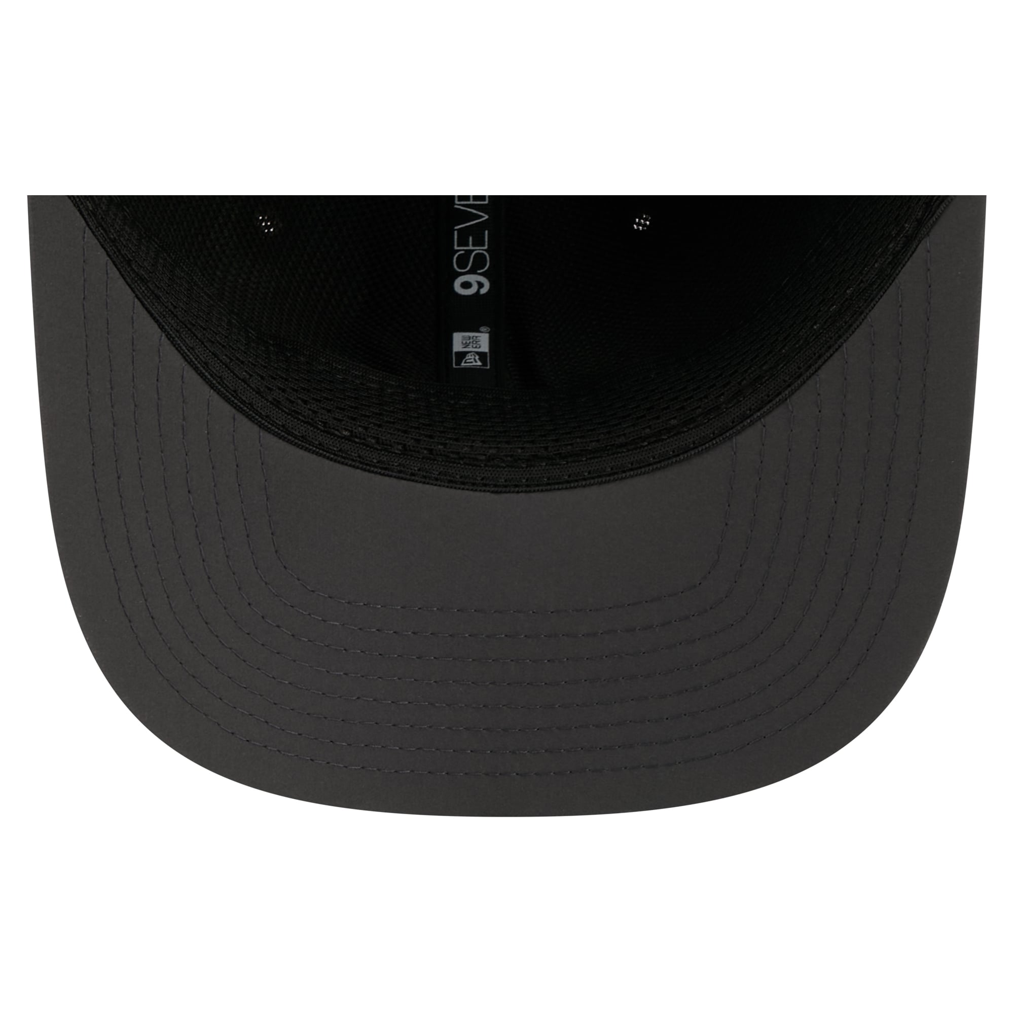 Casquette ajustable New Era anthracite New York Jets 2026 Sideline pour temps froid 9SEVENTY